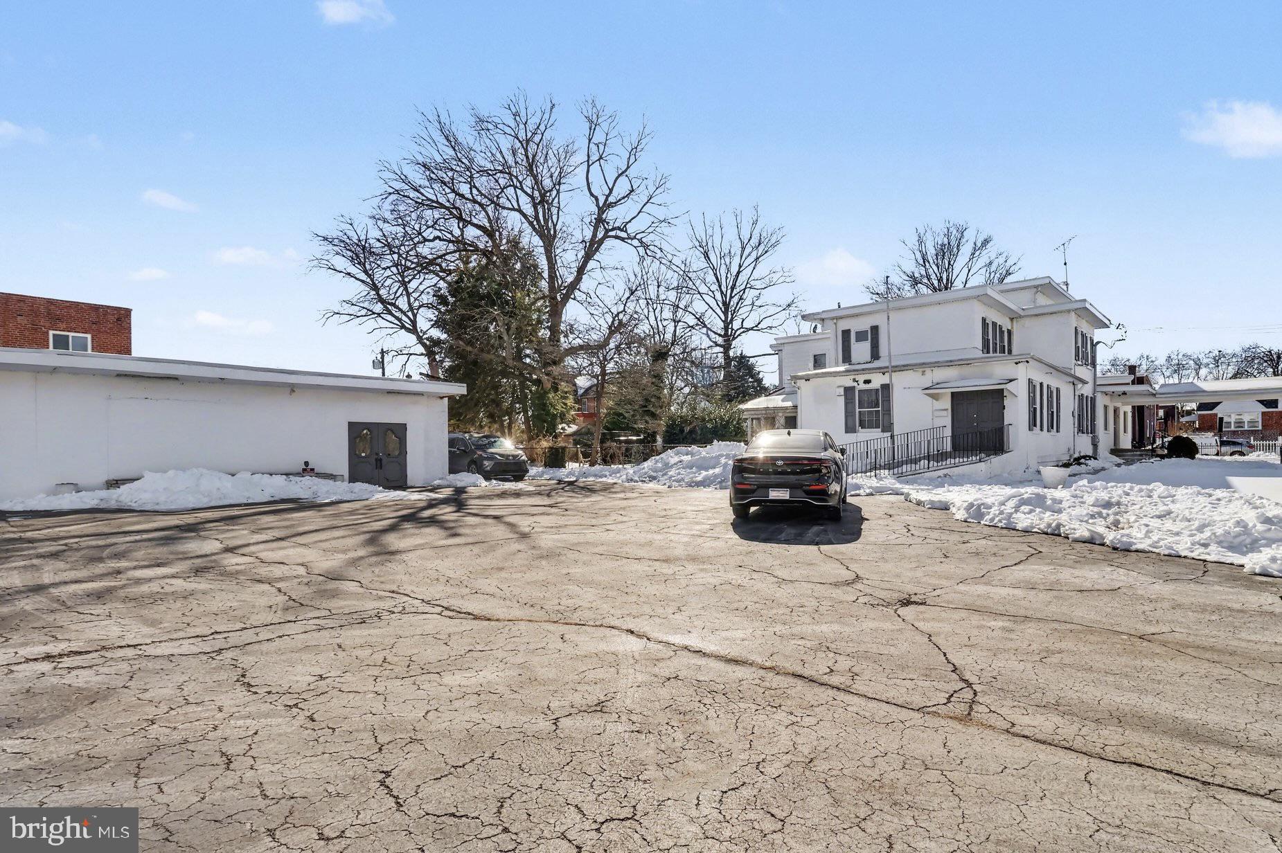 HOLMESBURG - Business Opportunity