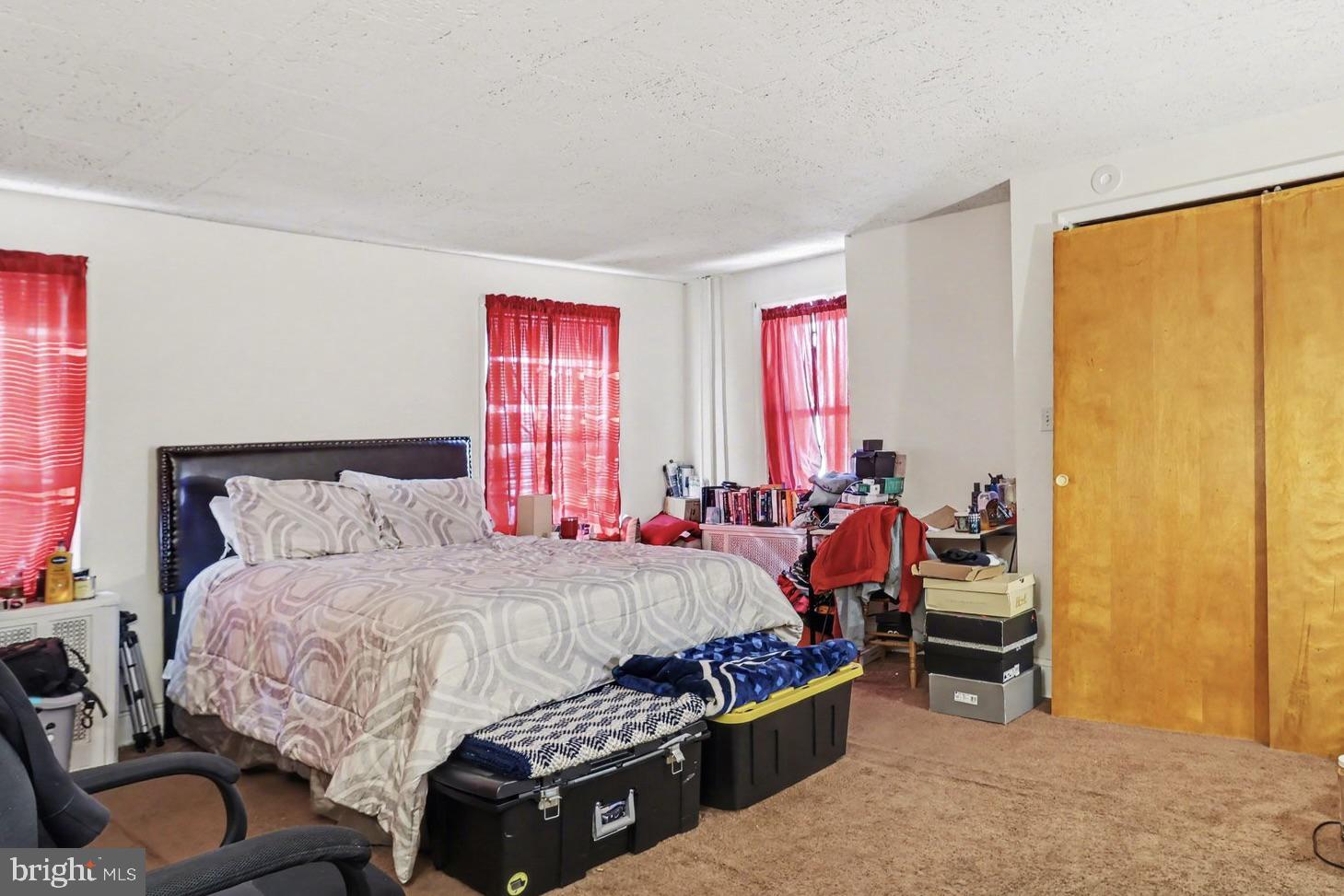 HOLMESBURG - Business Opportunity