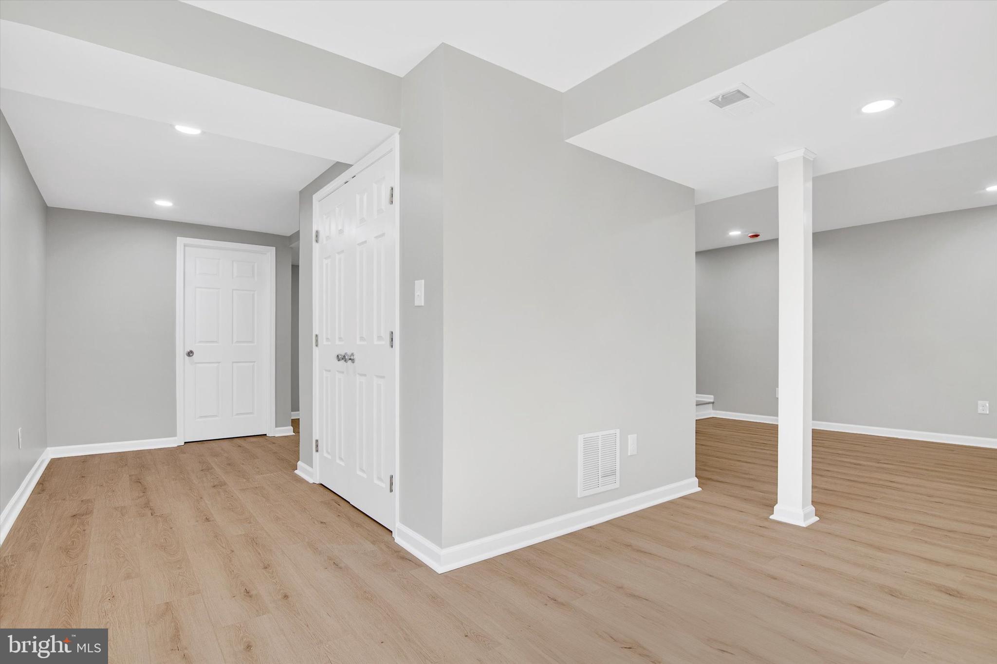 OAK CREST ESTATES - Residential