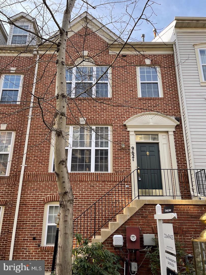 WASHINGTONIAN CENTER - Residential