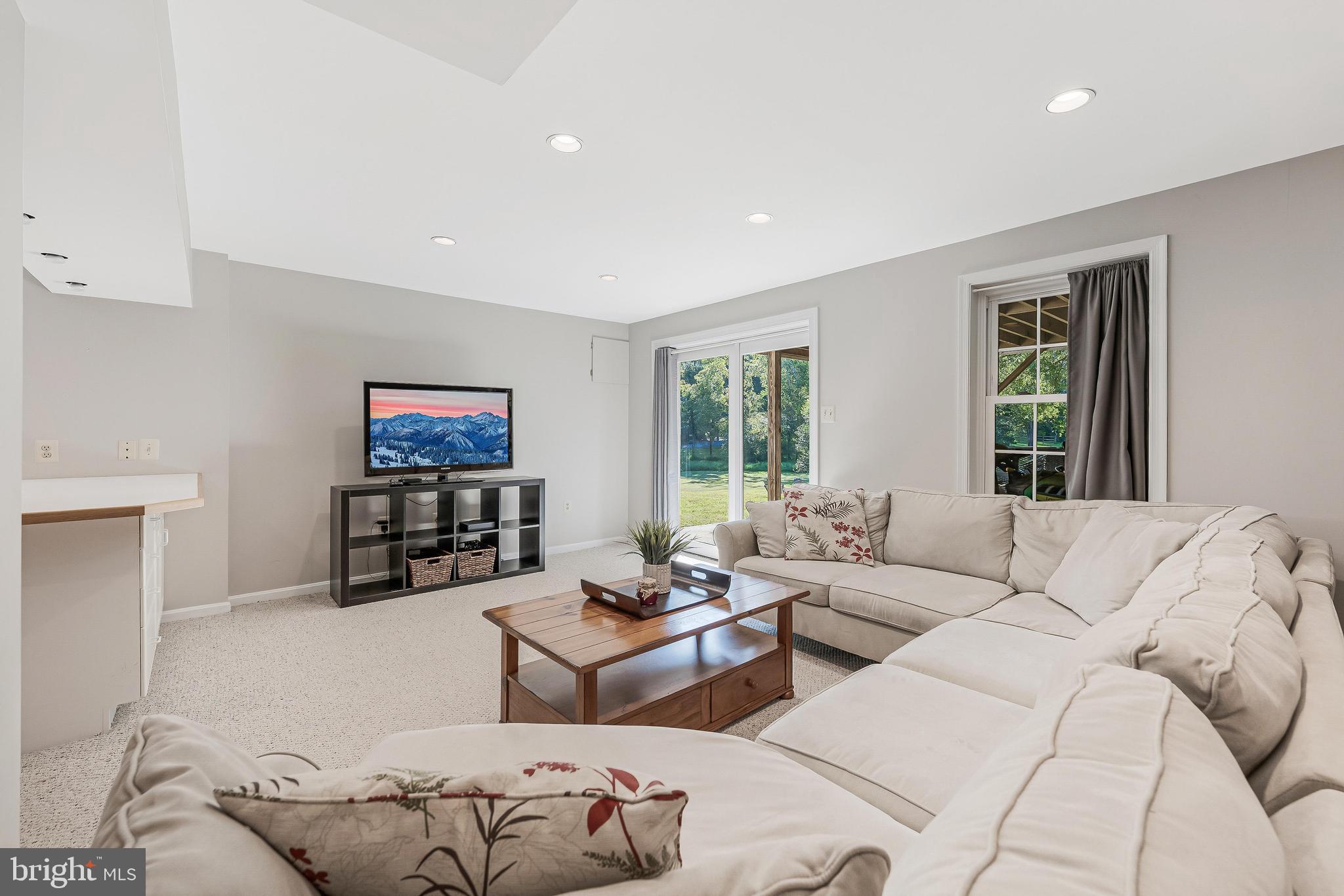 HICKORY CREEK - Residential