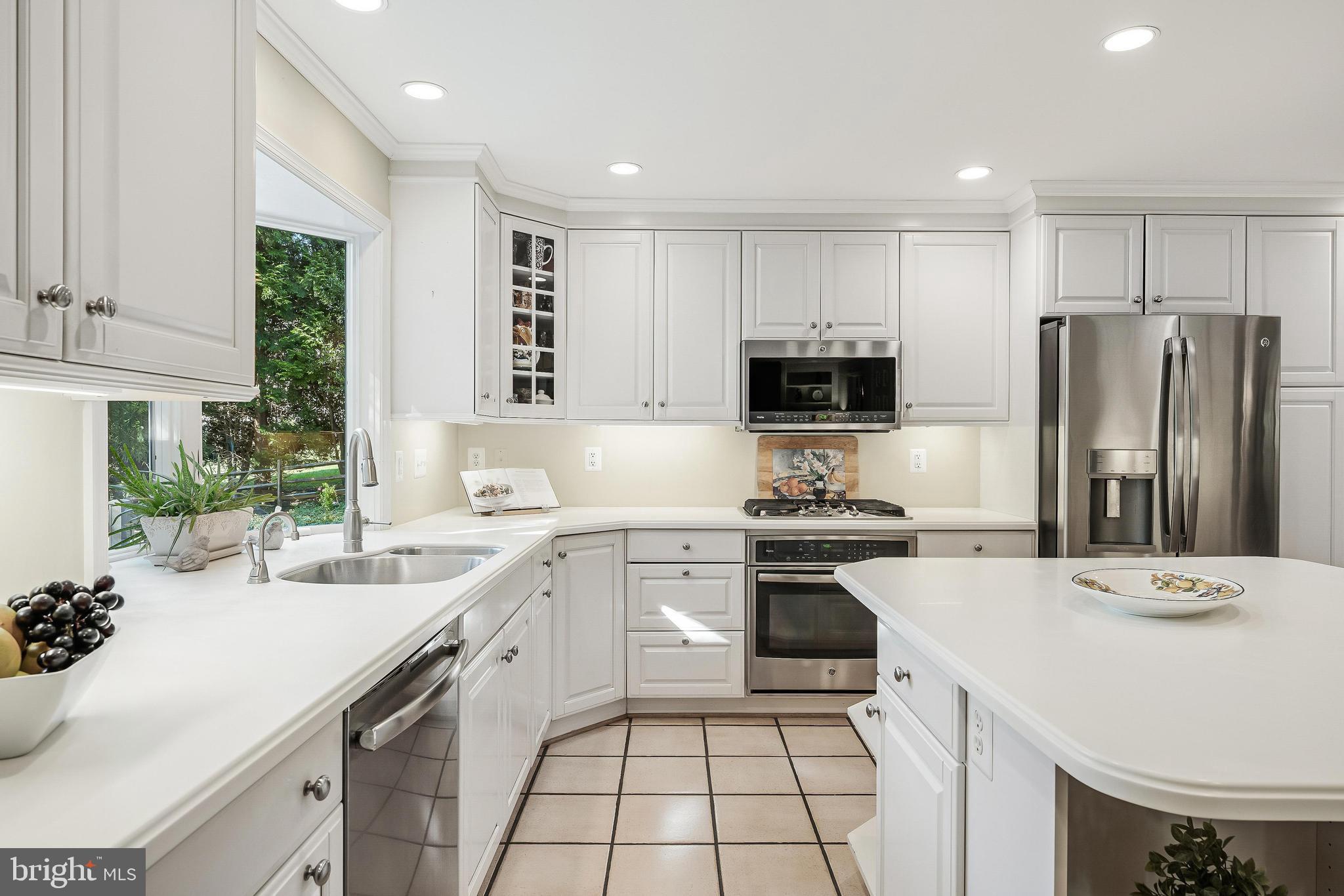 HICKORY CREEK - Residential