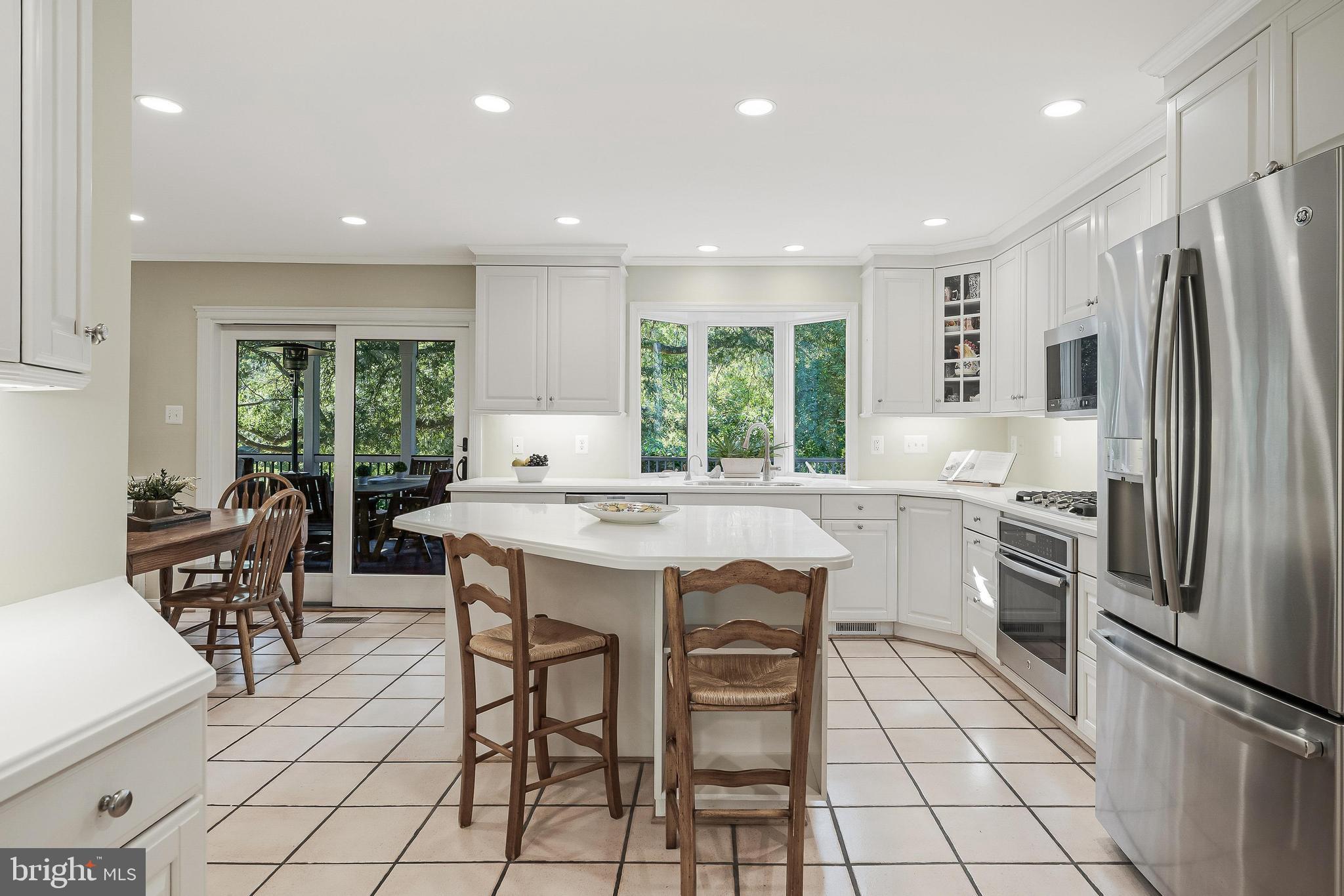 HICKORY CREEK - Residential