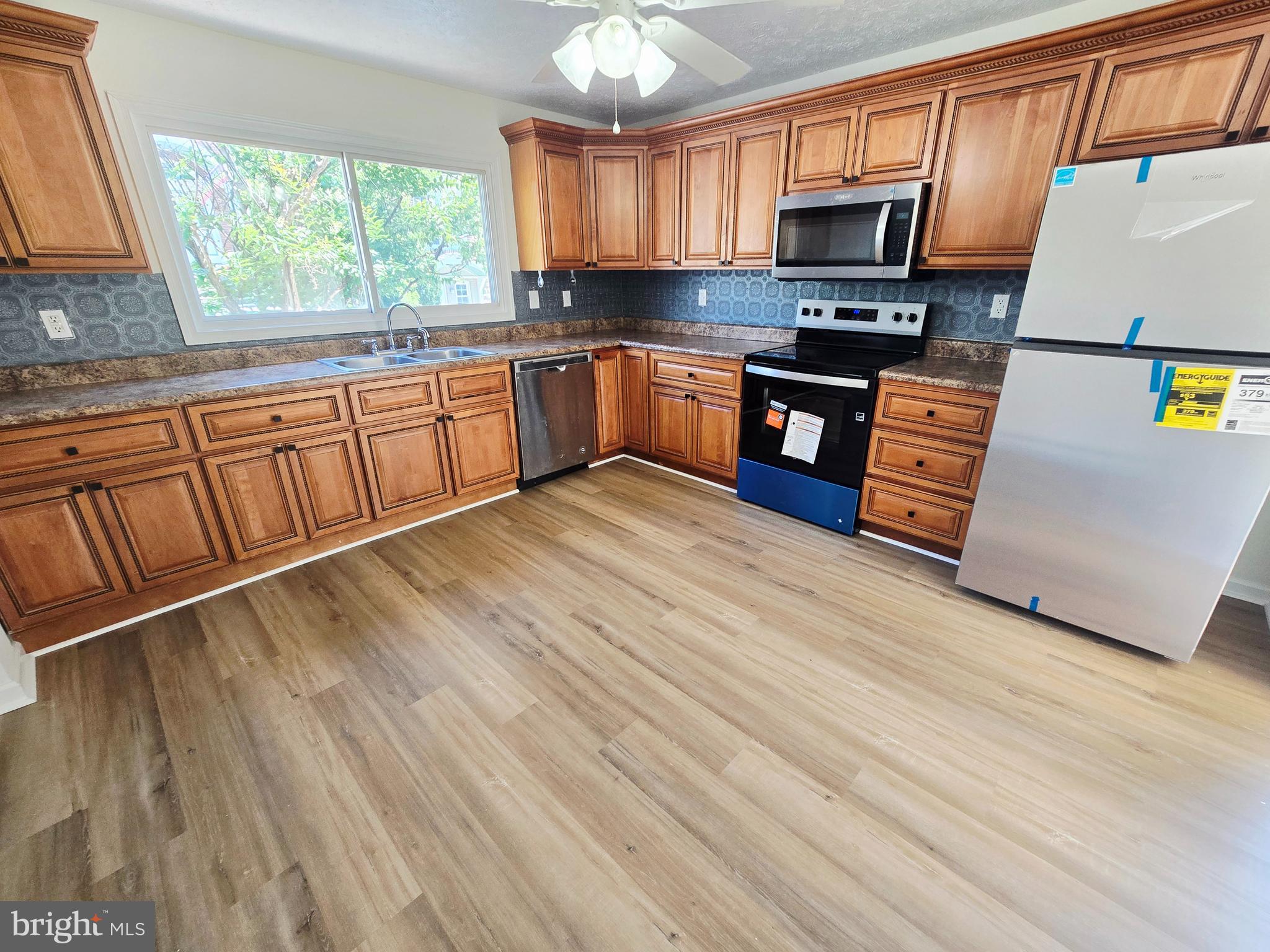 WEST SIDE - Residential