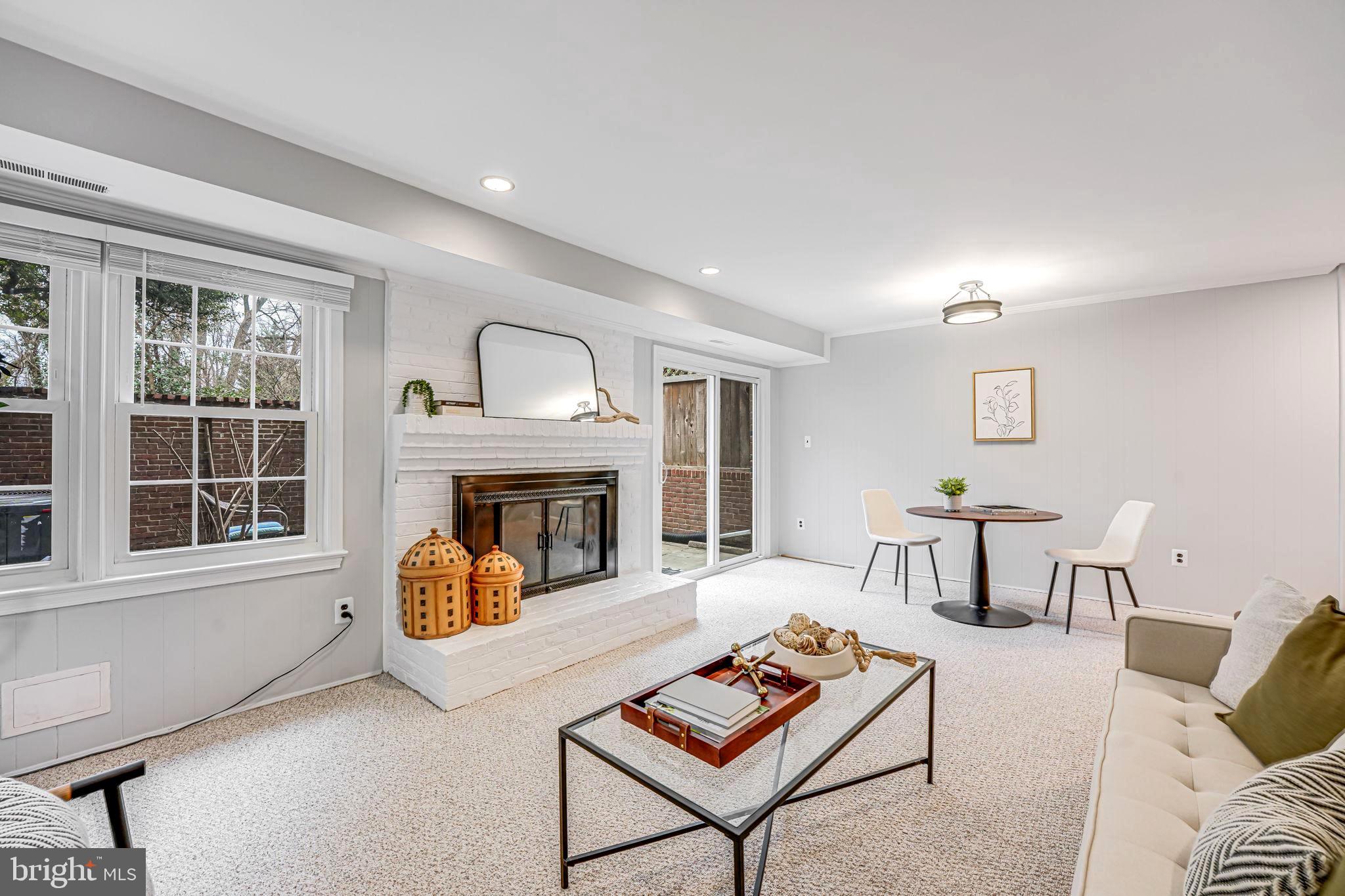 WESTMORELAND SQUARE - Residential
