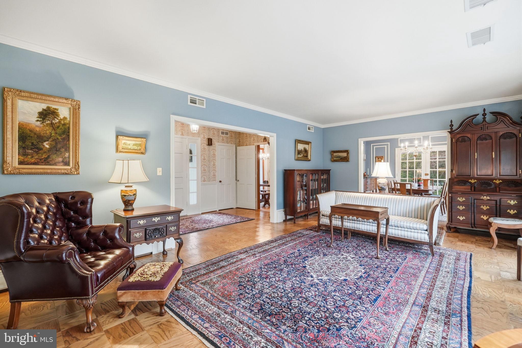 DARNESTOWN OUTSIDE - Residential