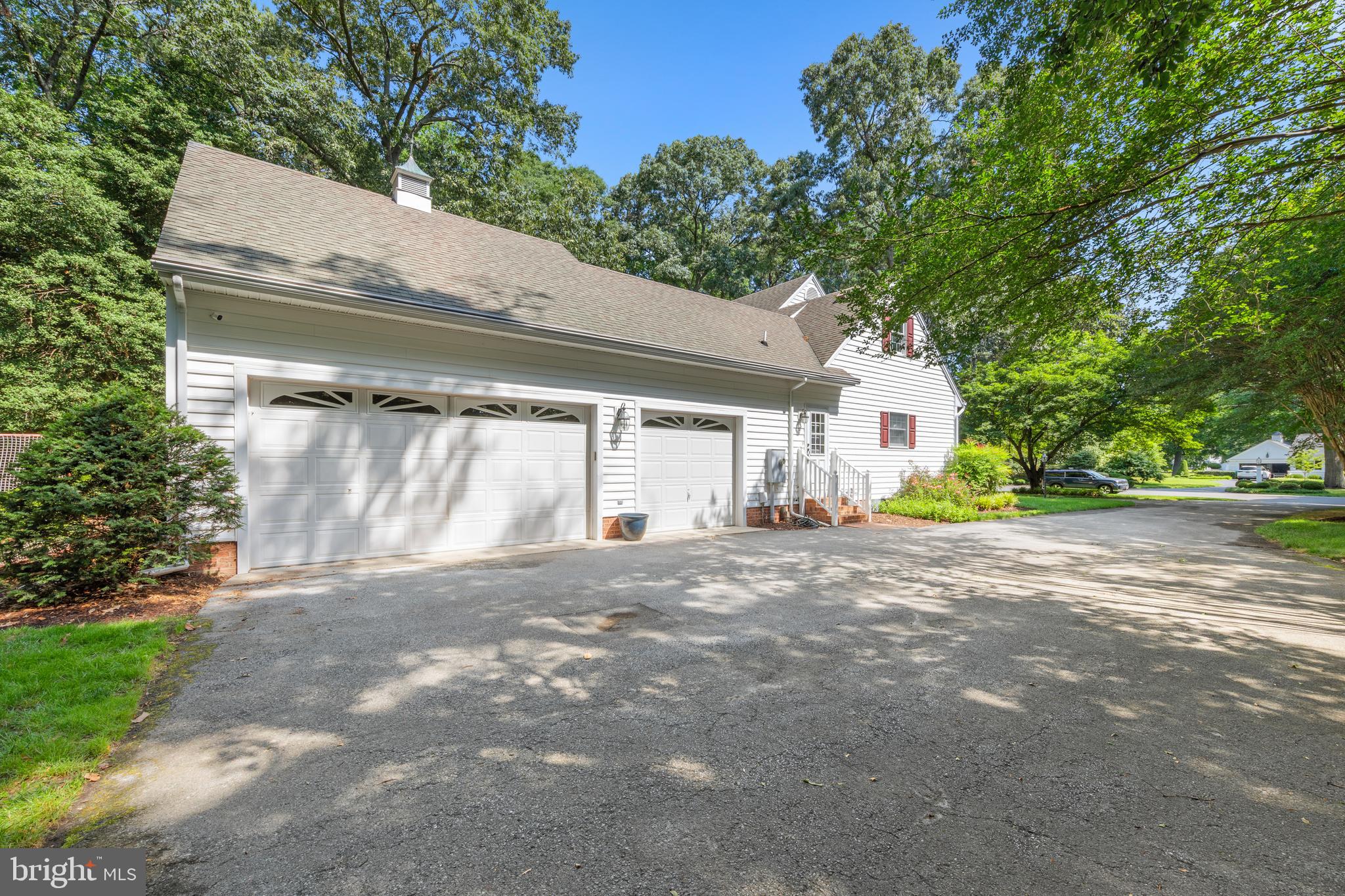 TONY TANK - Residential