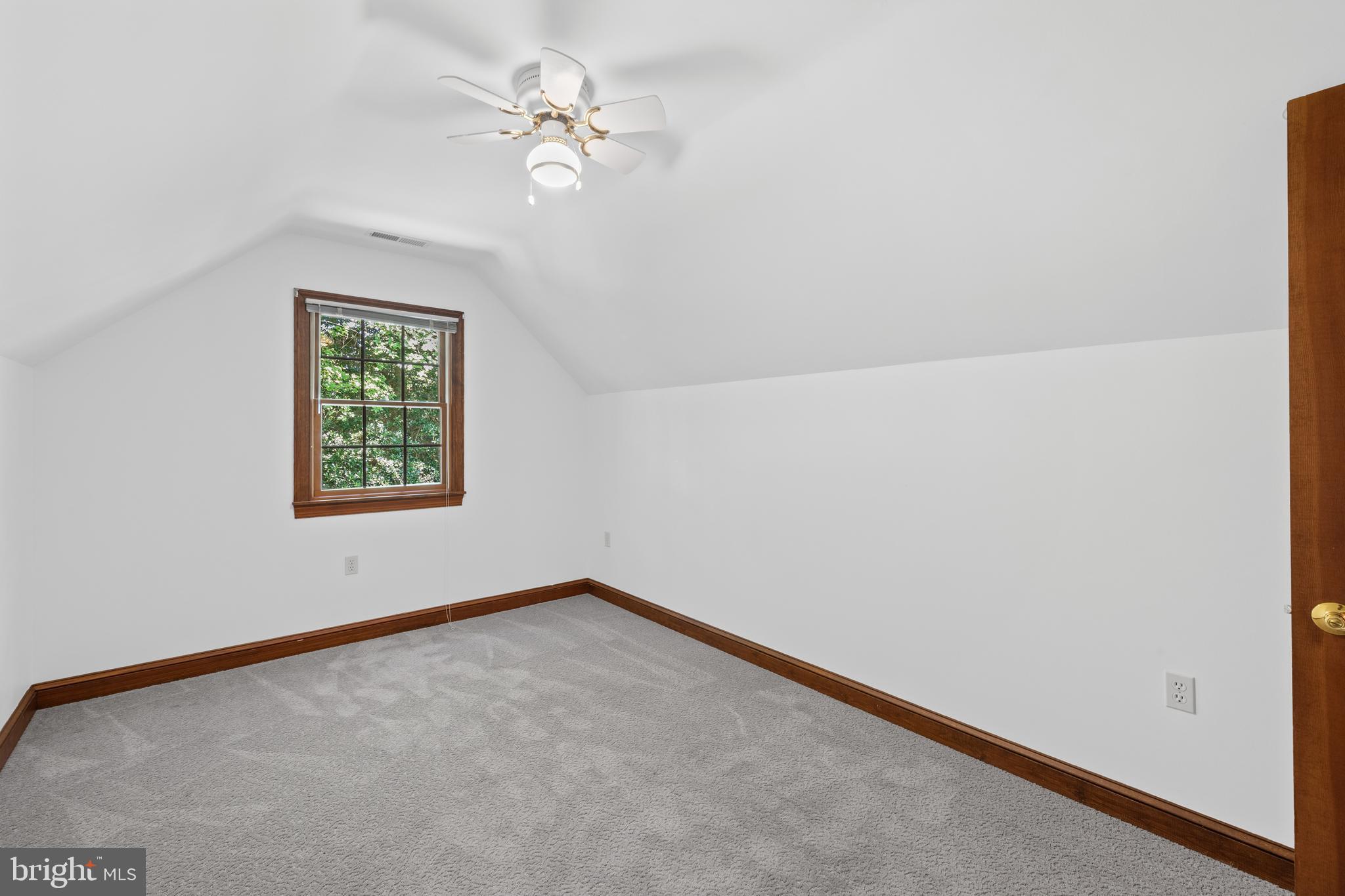 TONY TANK - Residential