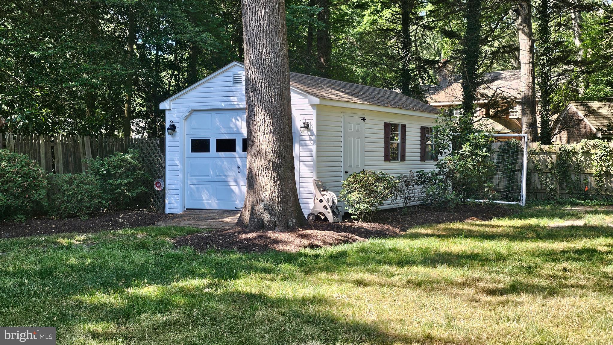 TONY TANK - Residential