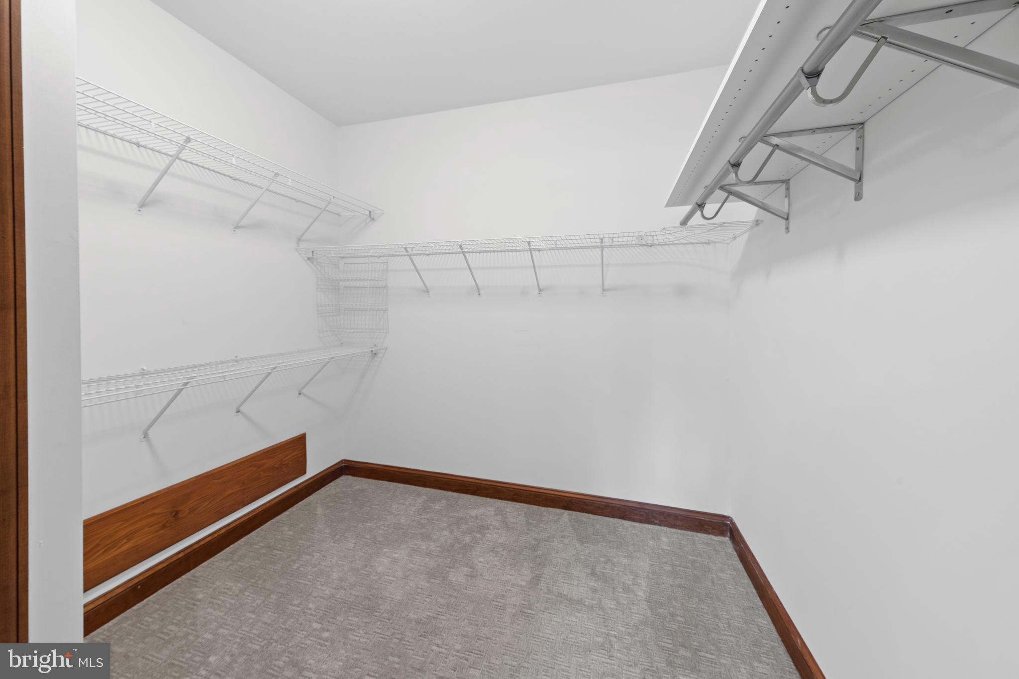 TONY TANK - Residential