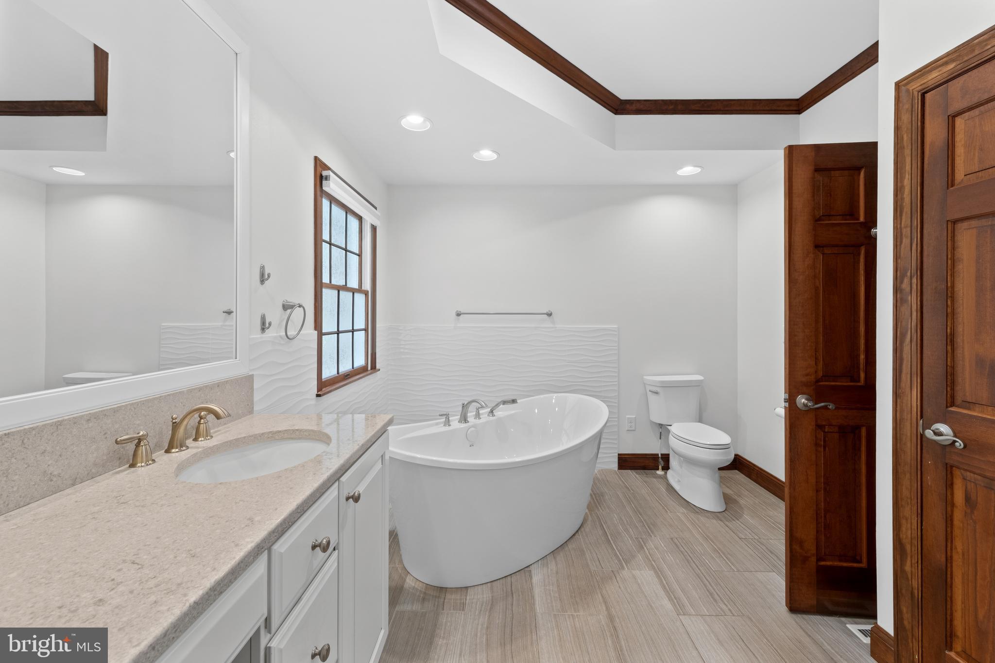 TONY TANK - Residential