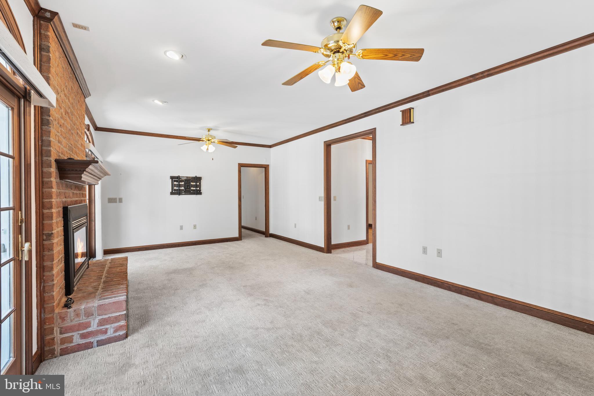 TONY TANK - Residential