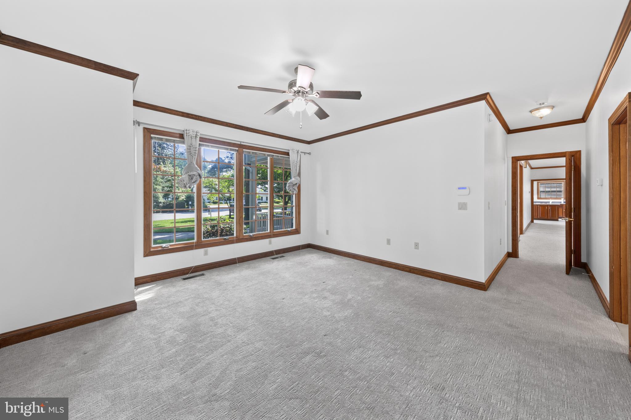 TONY TANK - Residential