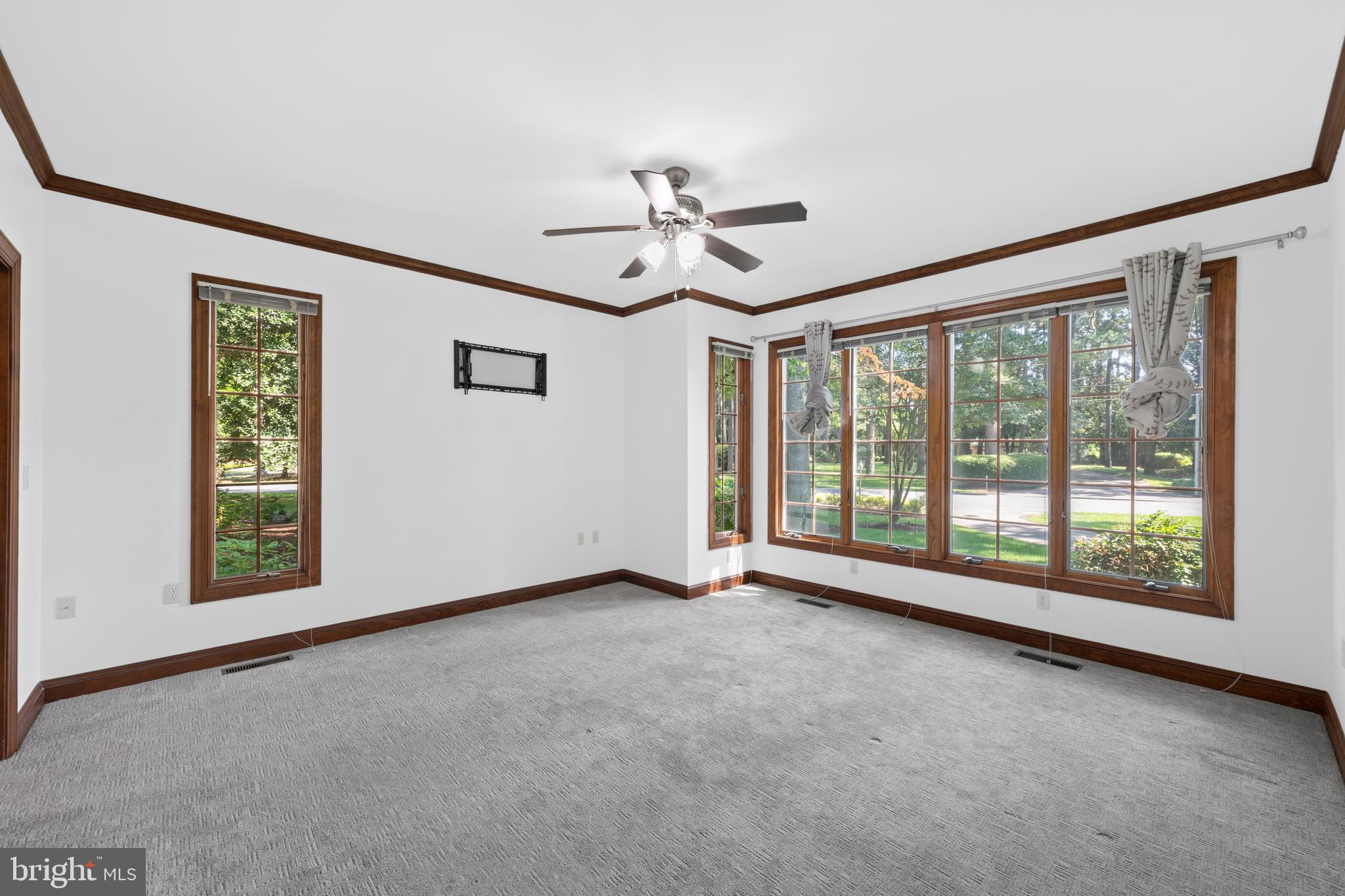 TONY TANK - Residential
