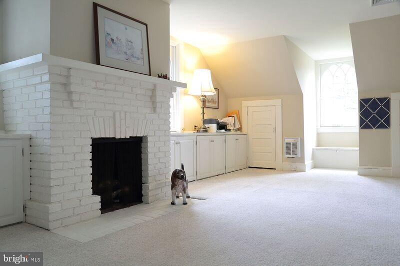 SCHOOL LANE HILLS - Residential