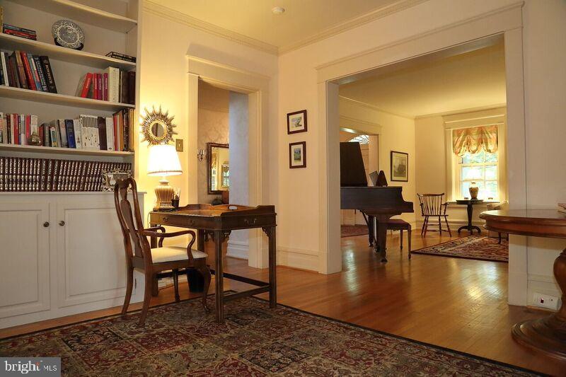 SCHOOL LANE HILLS - Residential