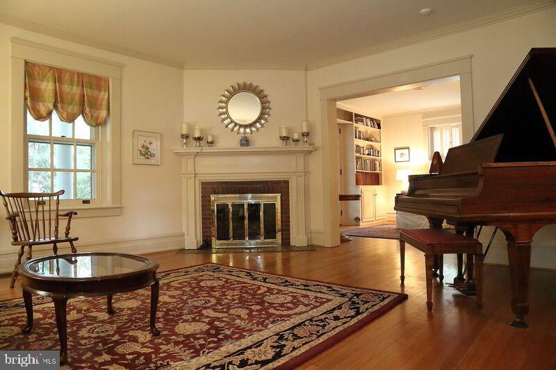 SCHOOL LANE HILLS - Residential