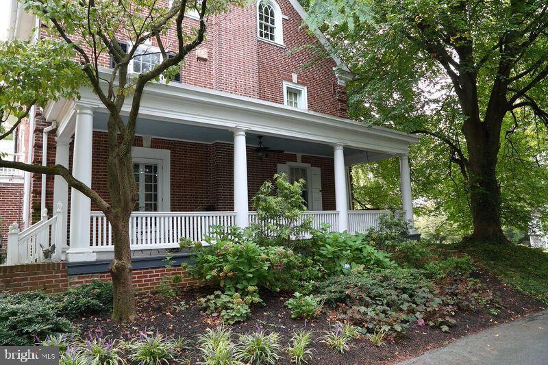 SCHOOL LANE HILLS - Residential