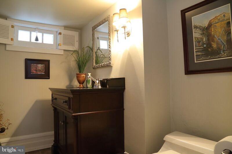 SCHOOL LANE HILLS - Residential
