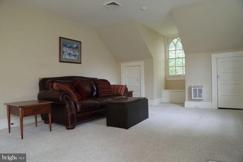SCHOOL LANE HILLS - Residential