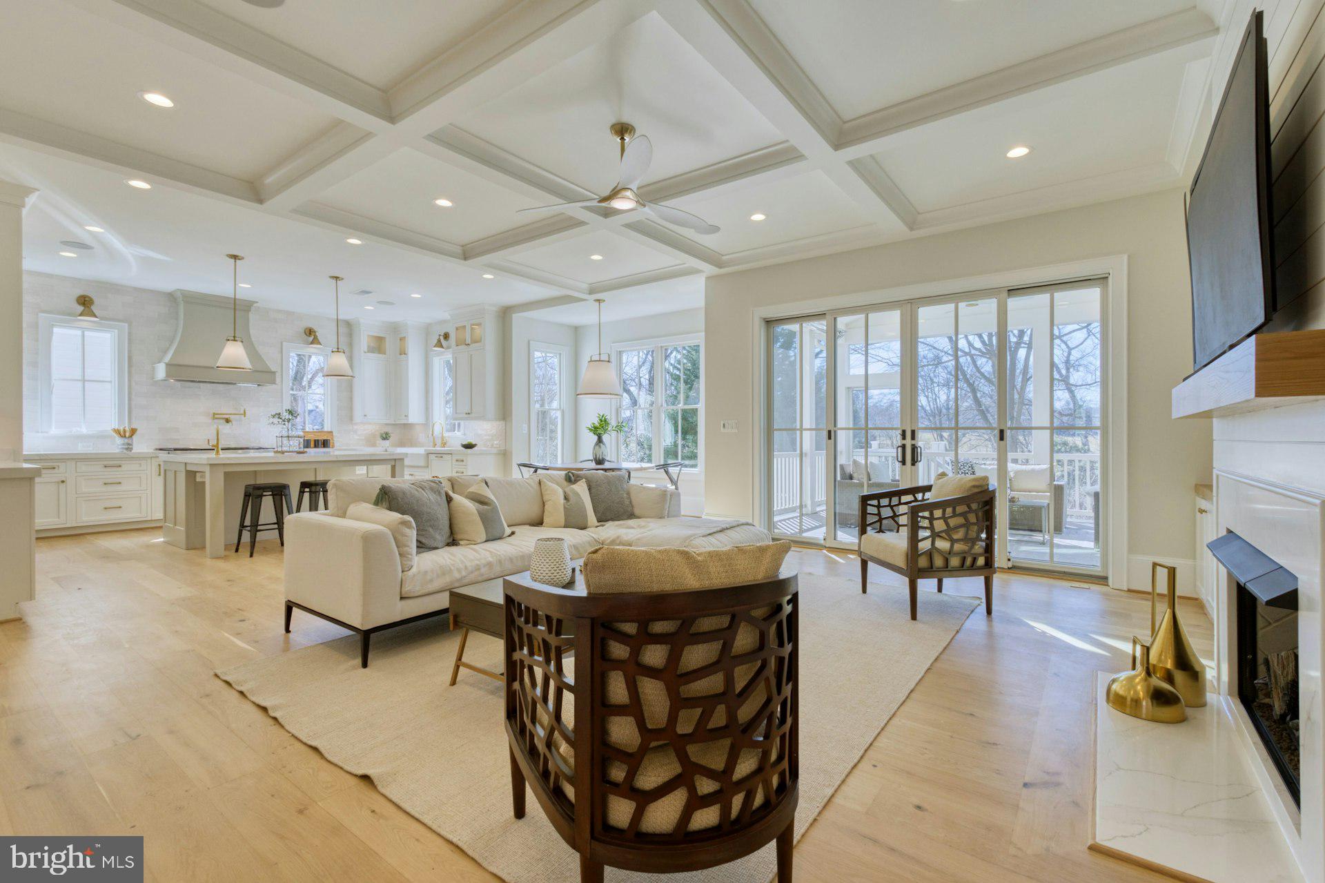 BELLEVUE FOREST - Residential