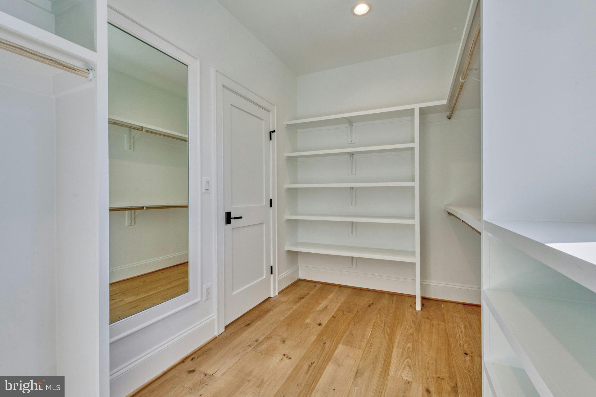 BELLEVUE FOREST - Residential