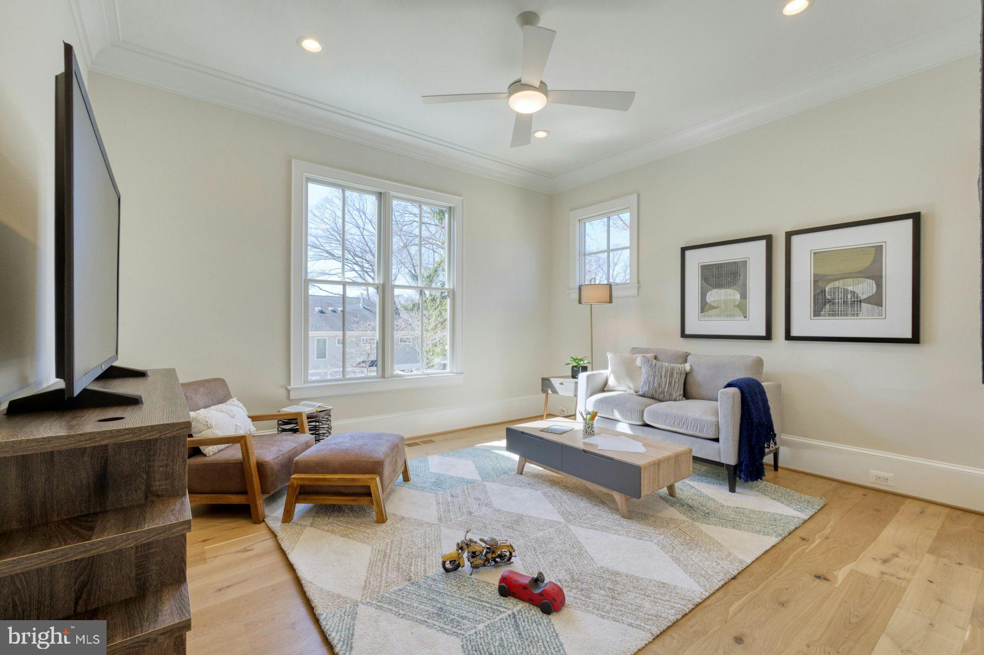 BELLEVUE FOREST - Residential