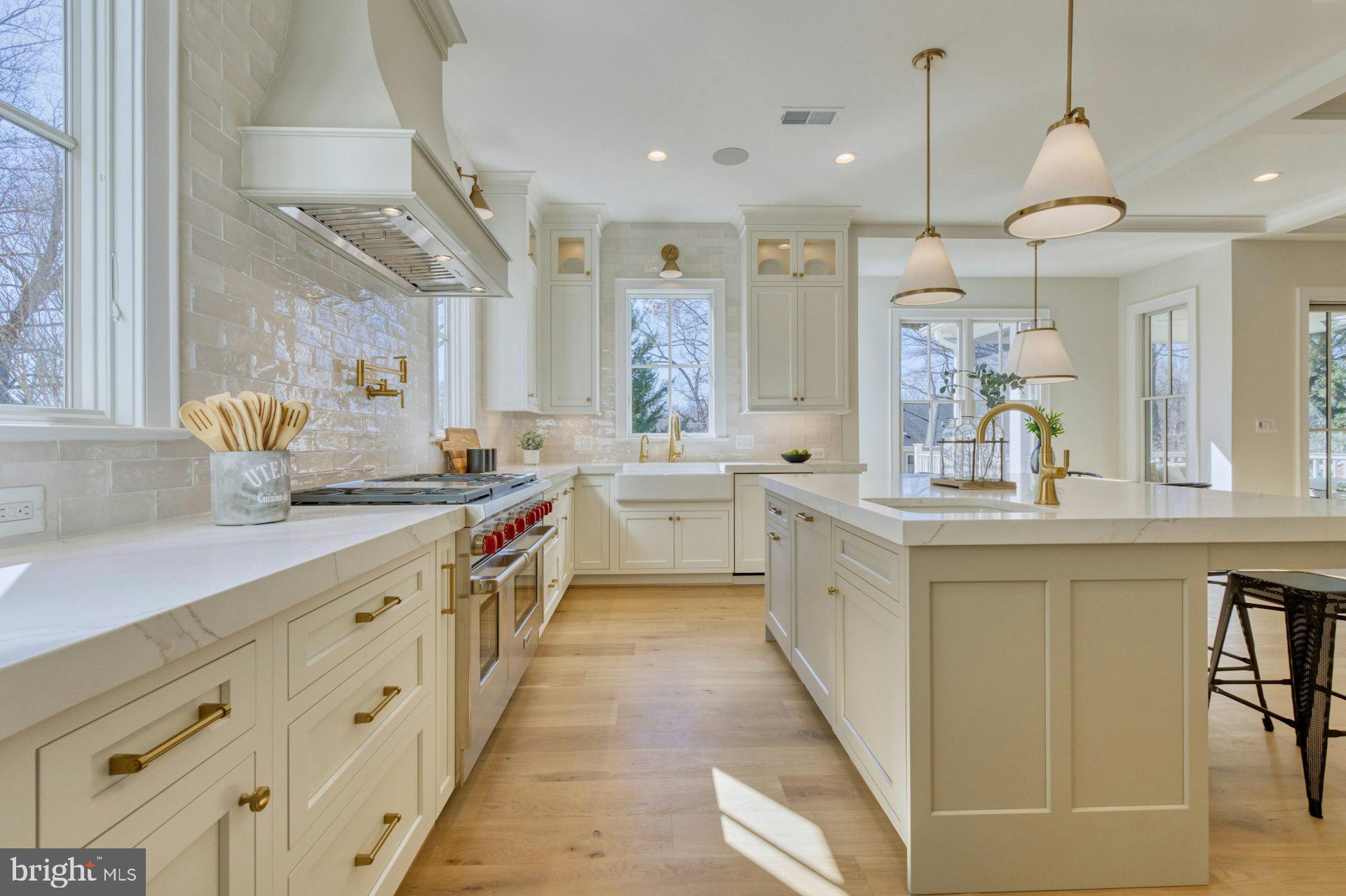 BELLEVUE FOREST - Residential