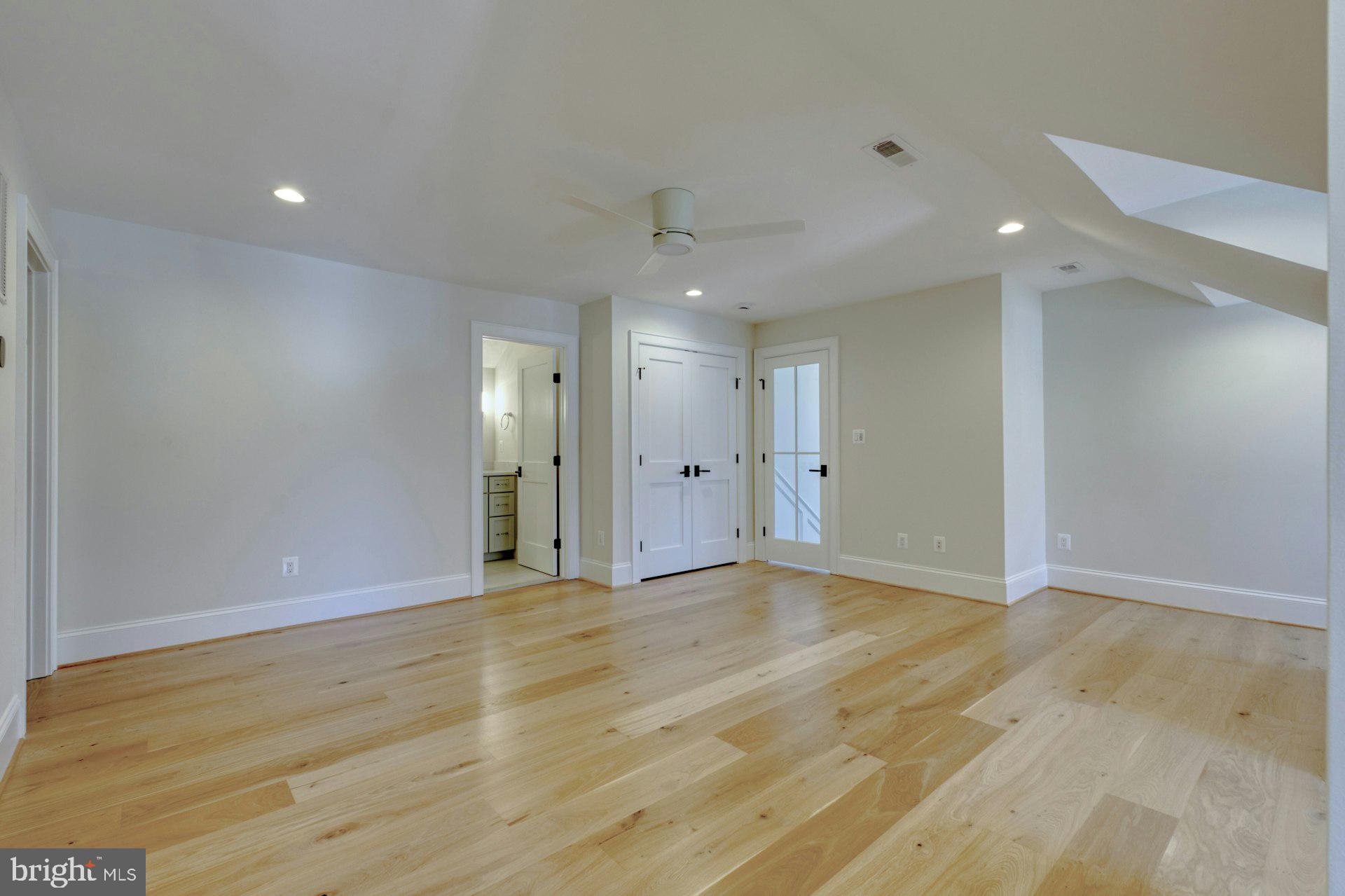 BELLEVUE FOREST - Residential