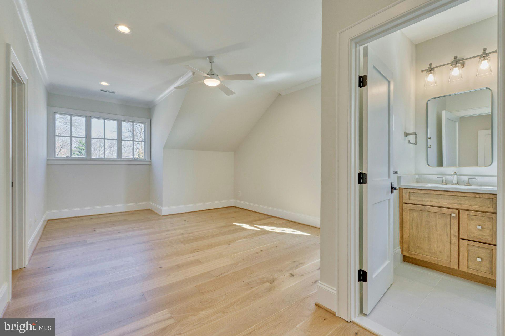BELLEVUE FOREST - Residential