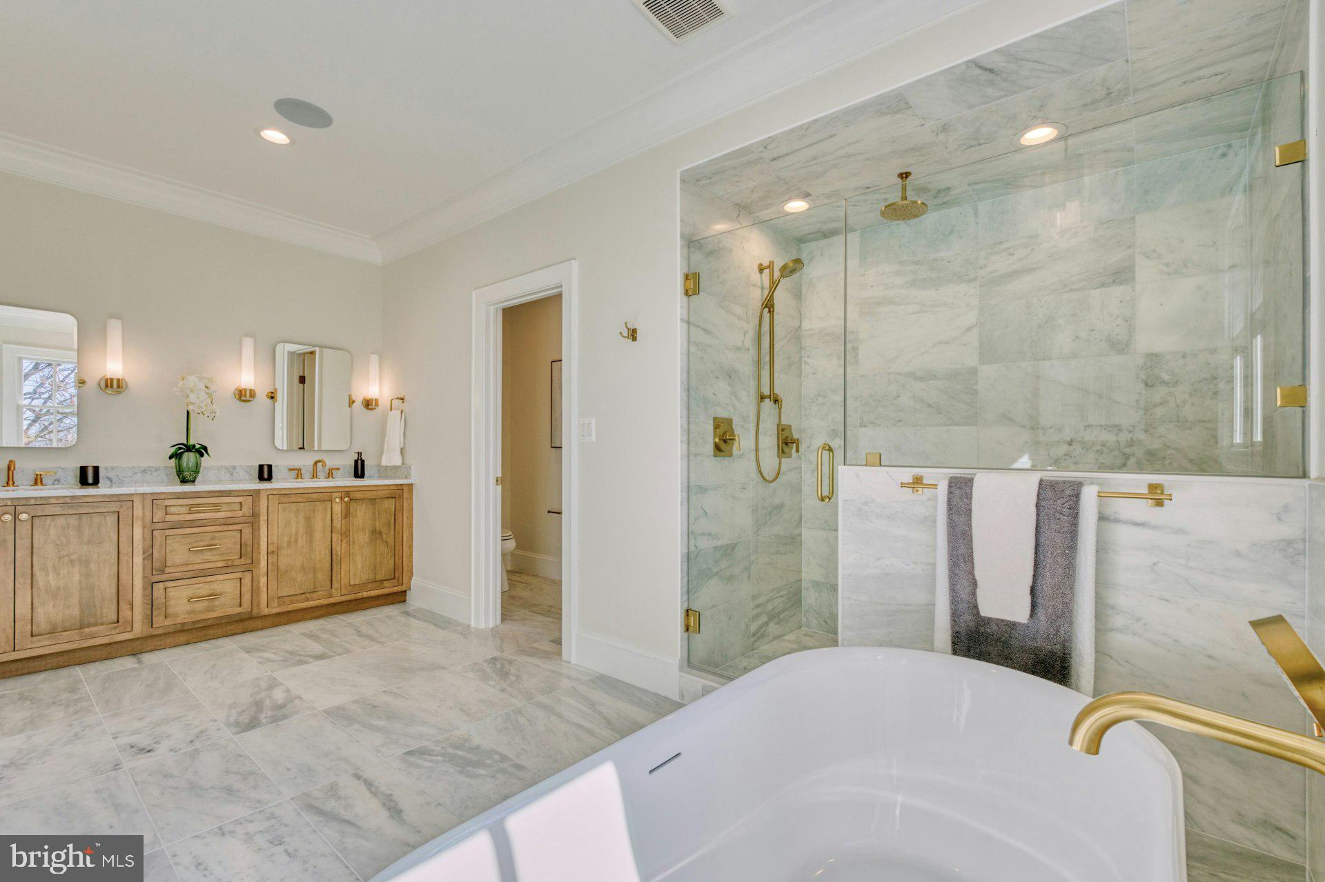 BELLEVUE FOREST - Residential