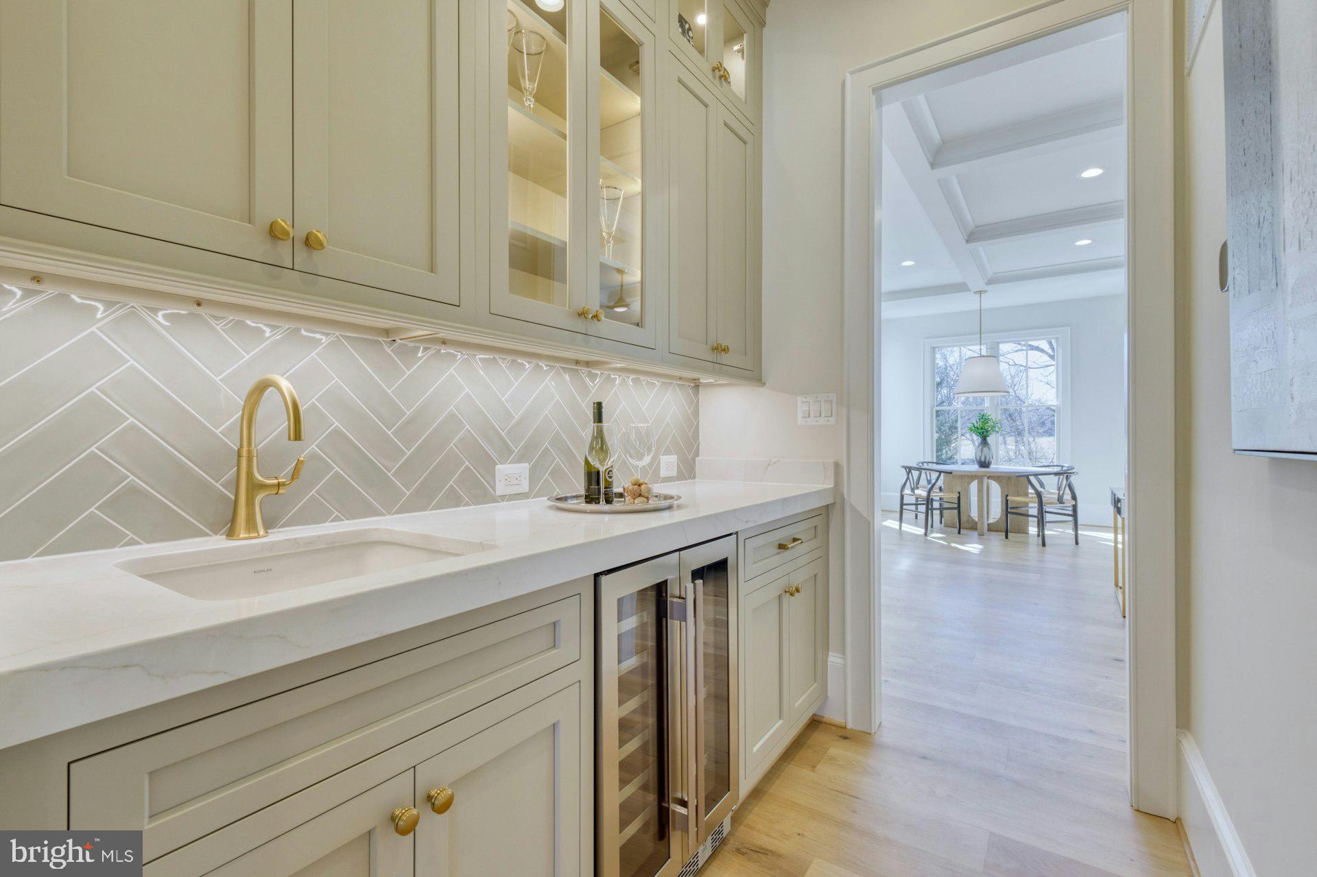 BELLEVUE FOREST - Residential