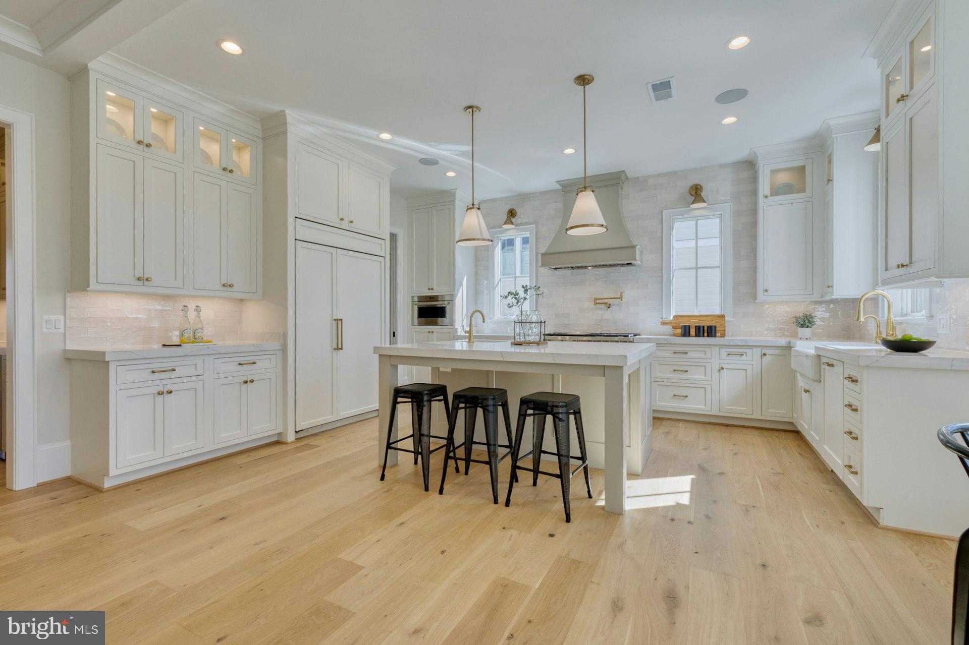 BELLEVUE FOREST - Residential