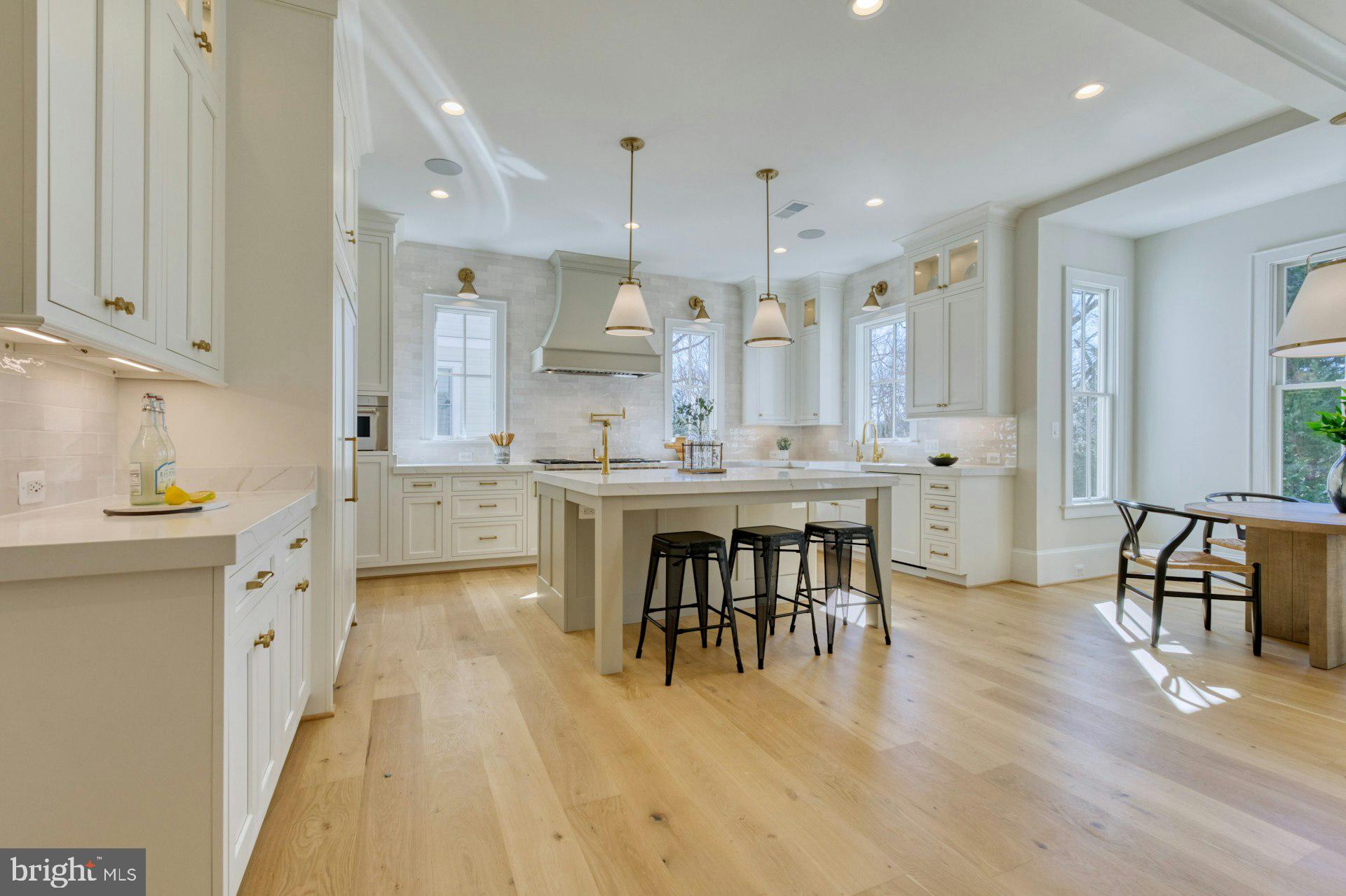 BELLEVUE FOREST - Residential