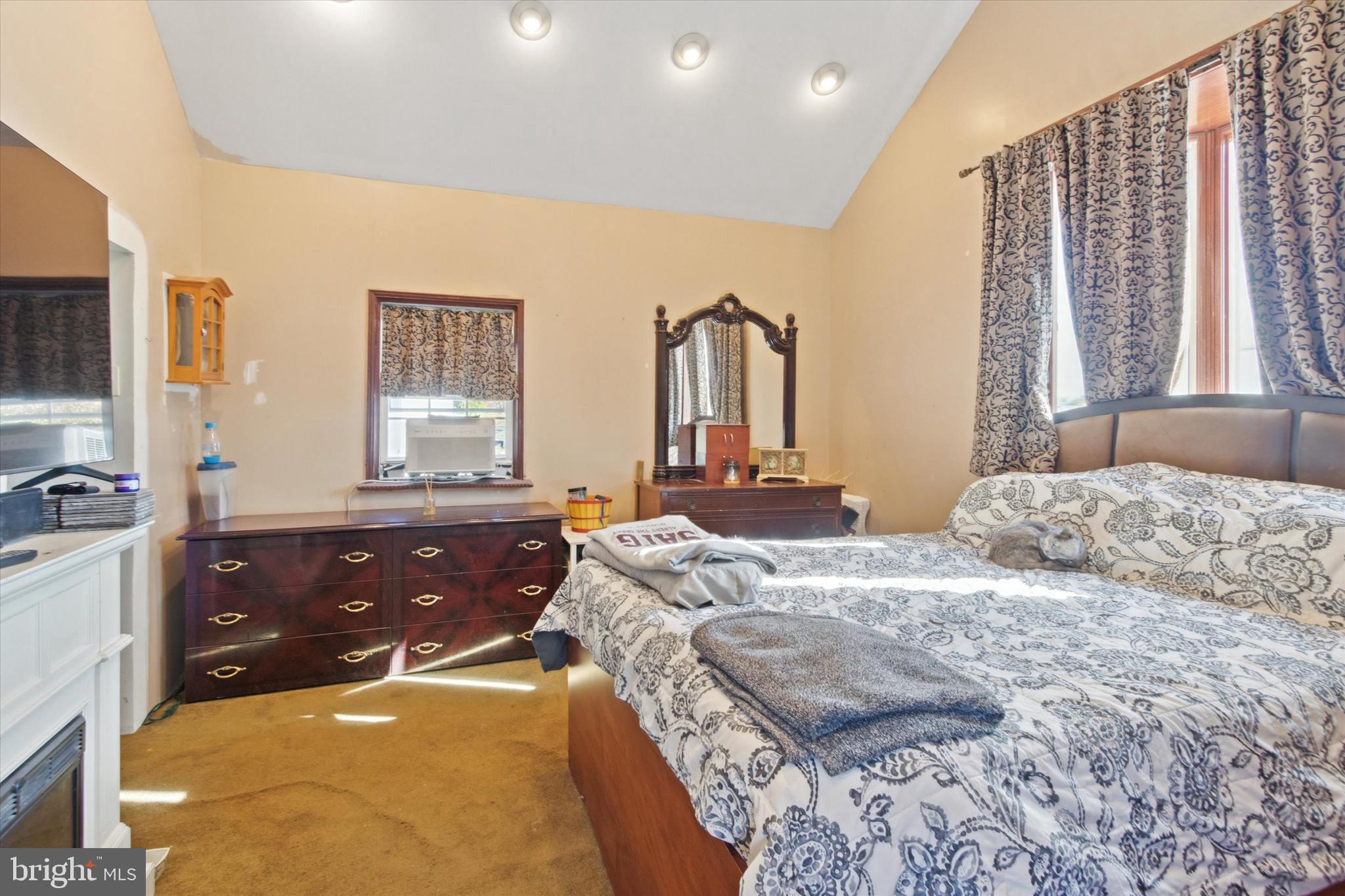 BURHOLME - Residential