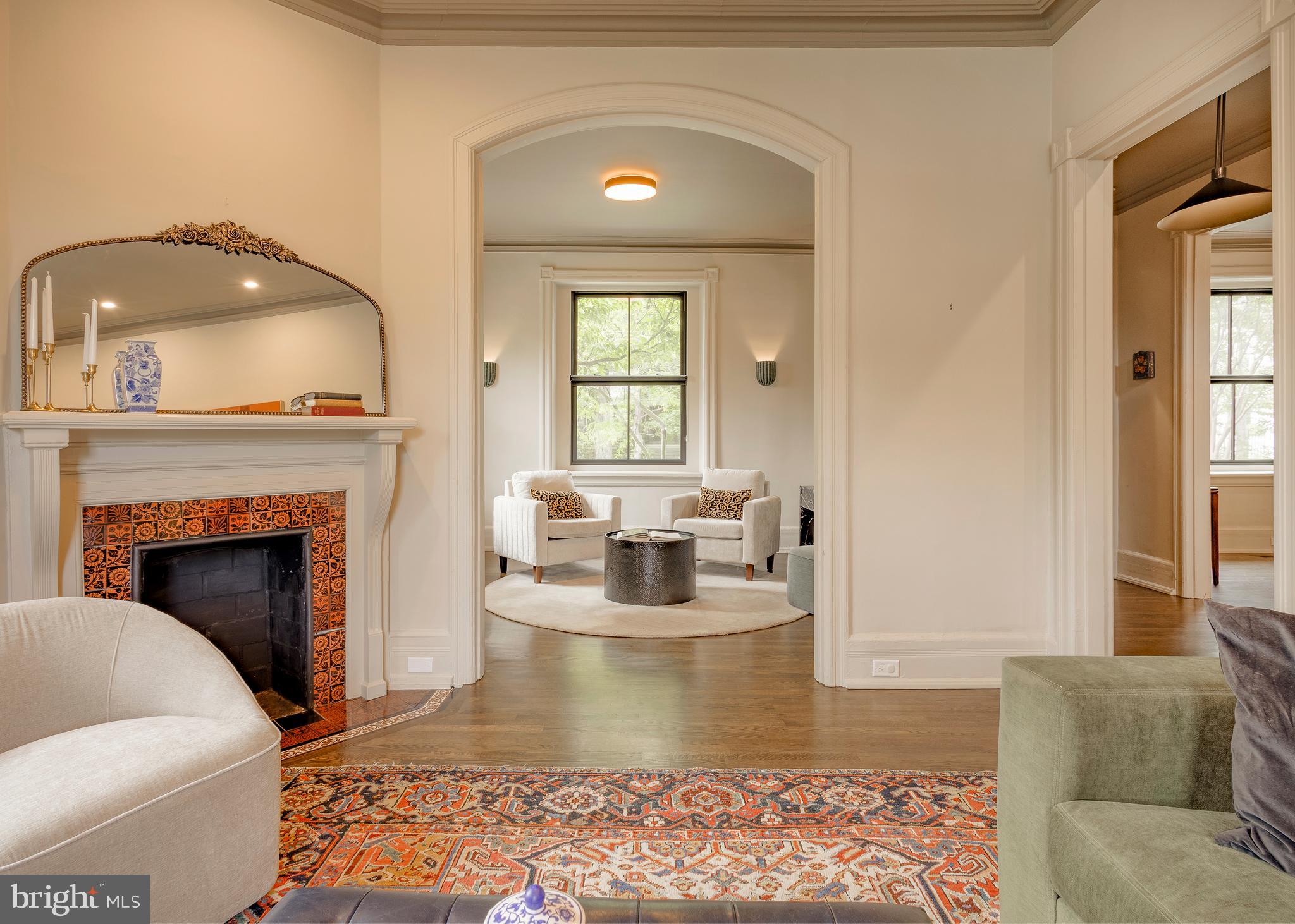 CHESTNUT HILL - Residential