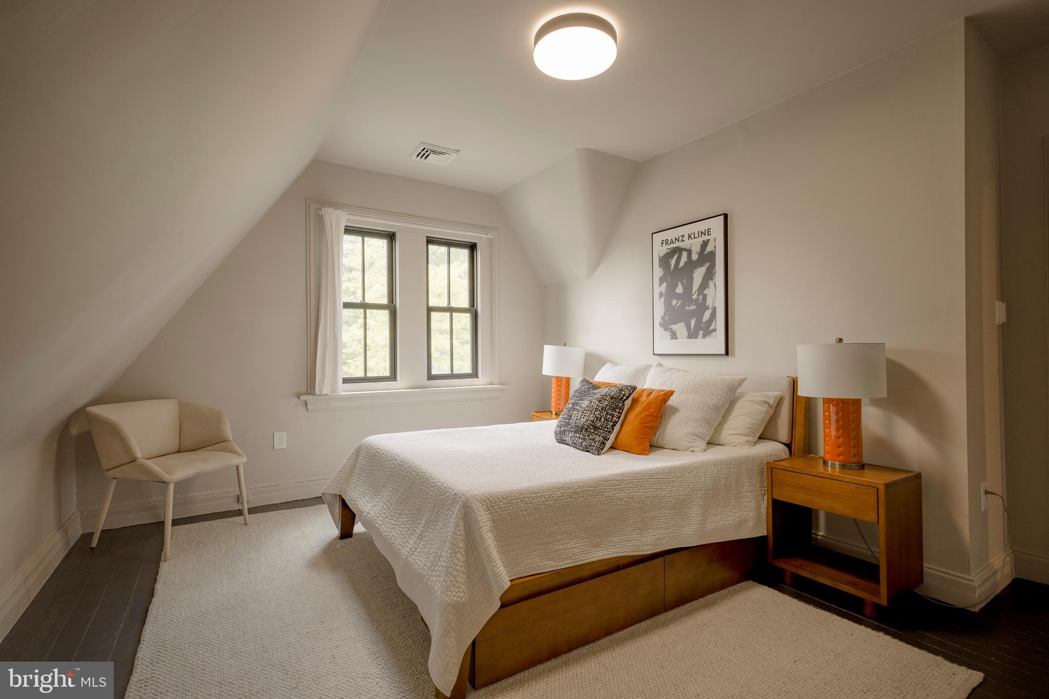 CHESTNUT HILL - Residential