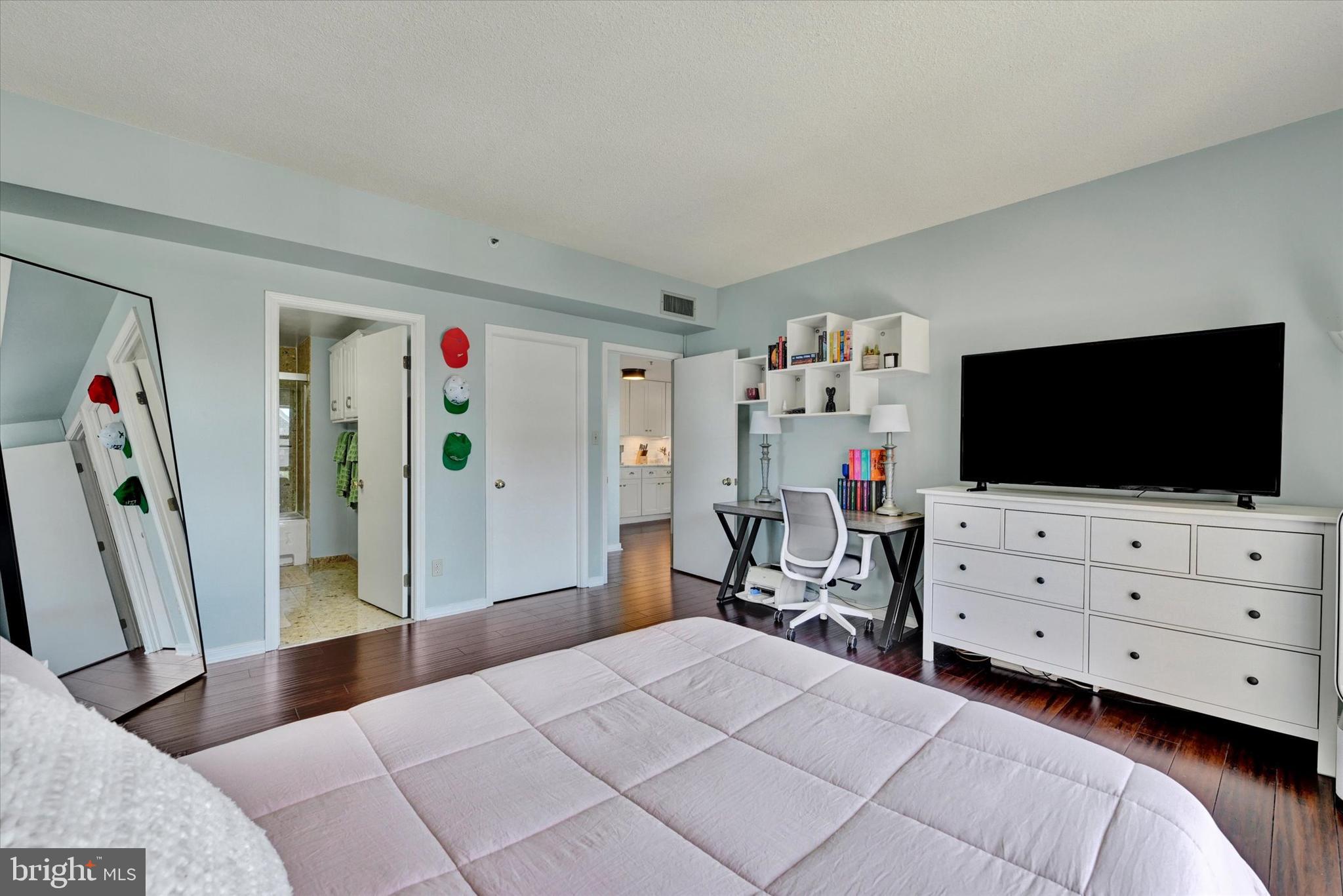 INNER HARBOR - Residential