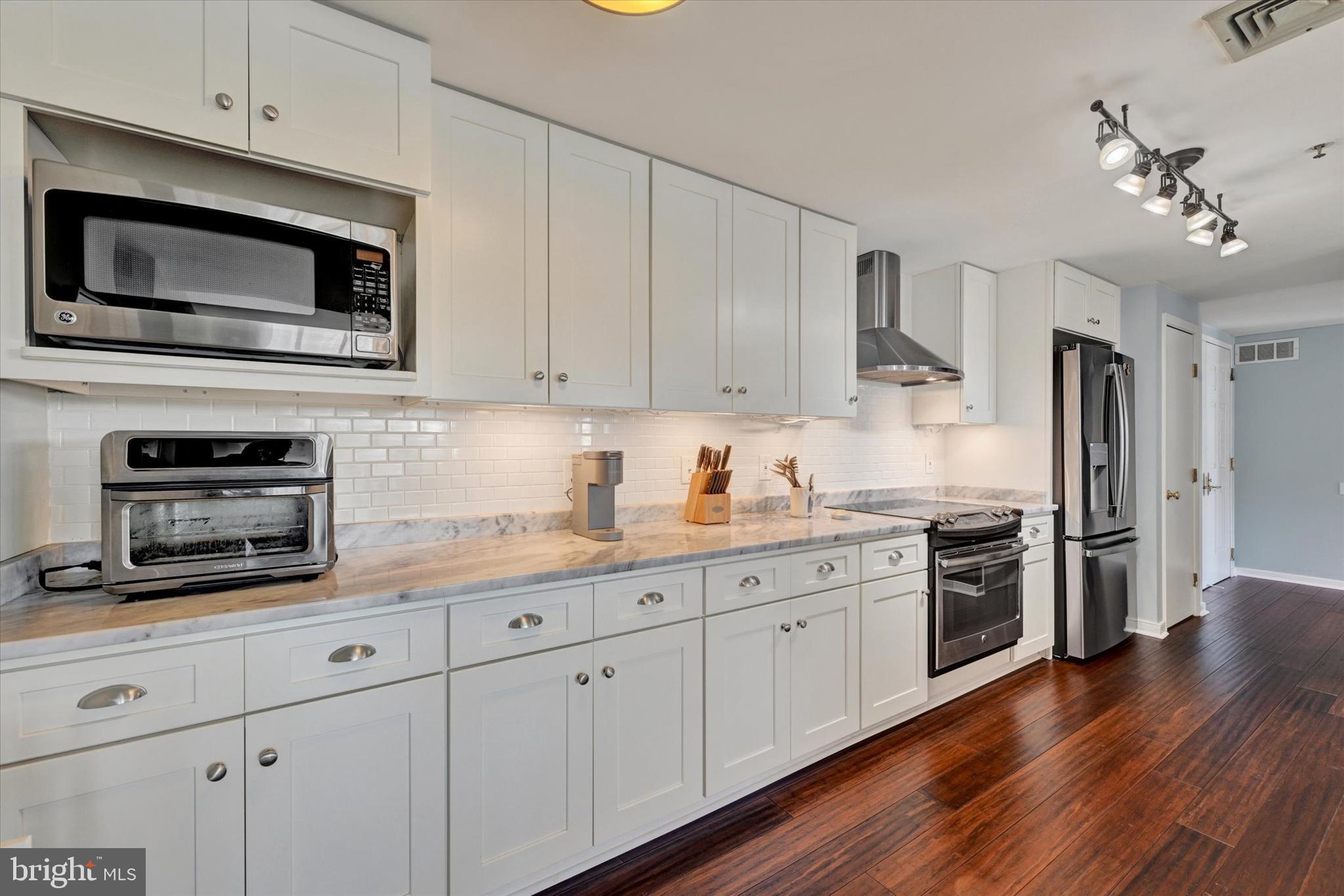 INNER HARBOR - Residential