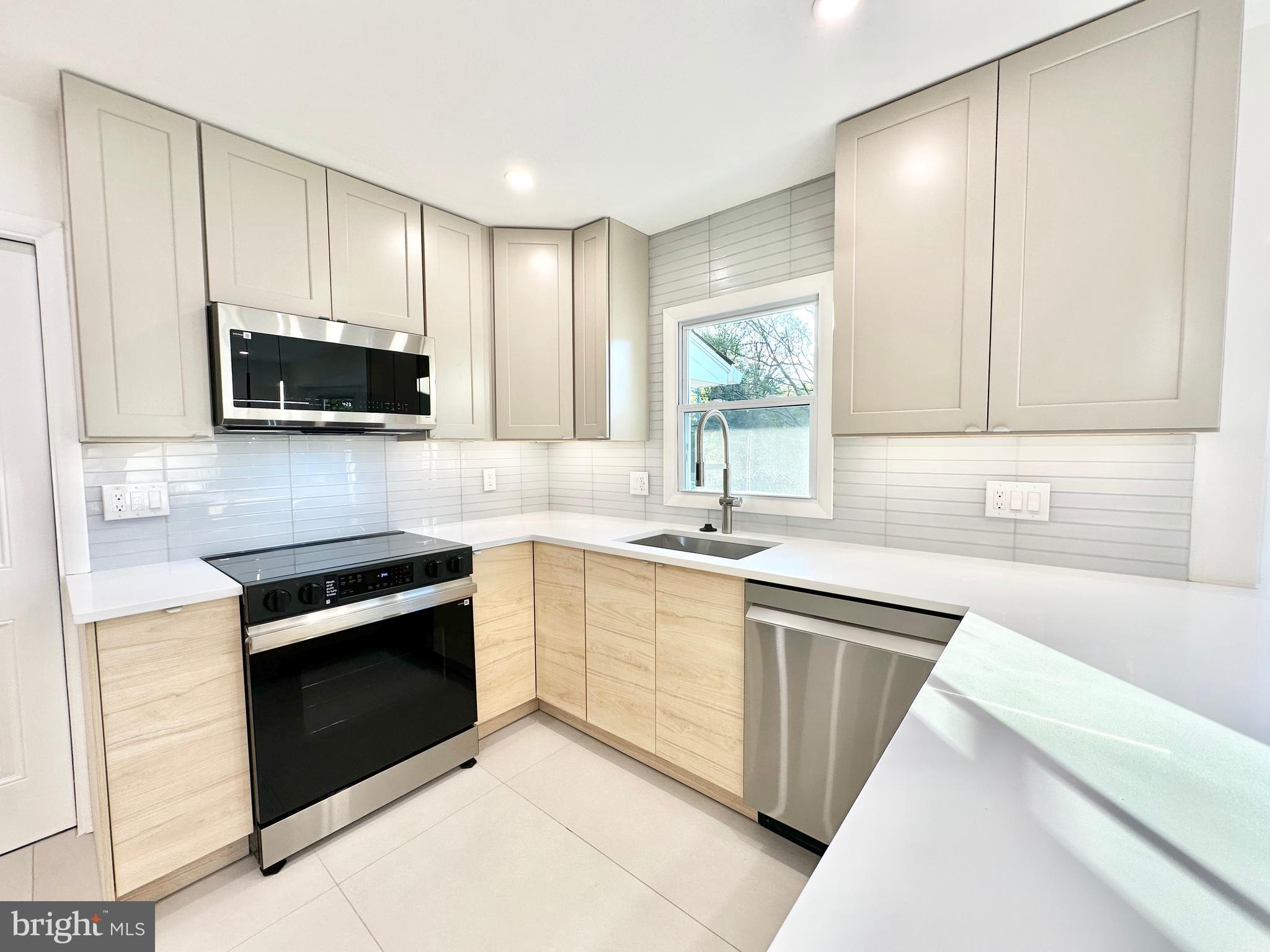 ASHTON POND - Residential