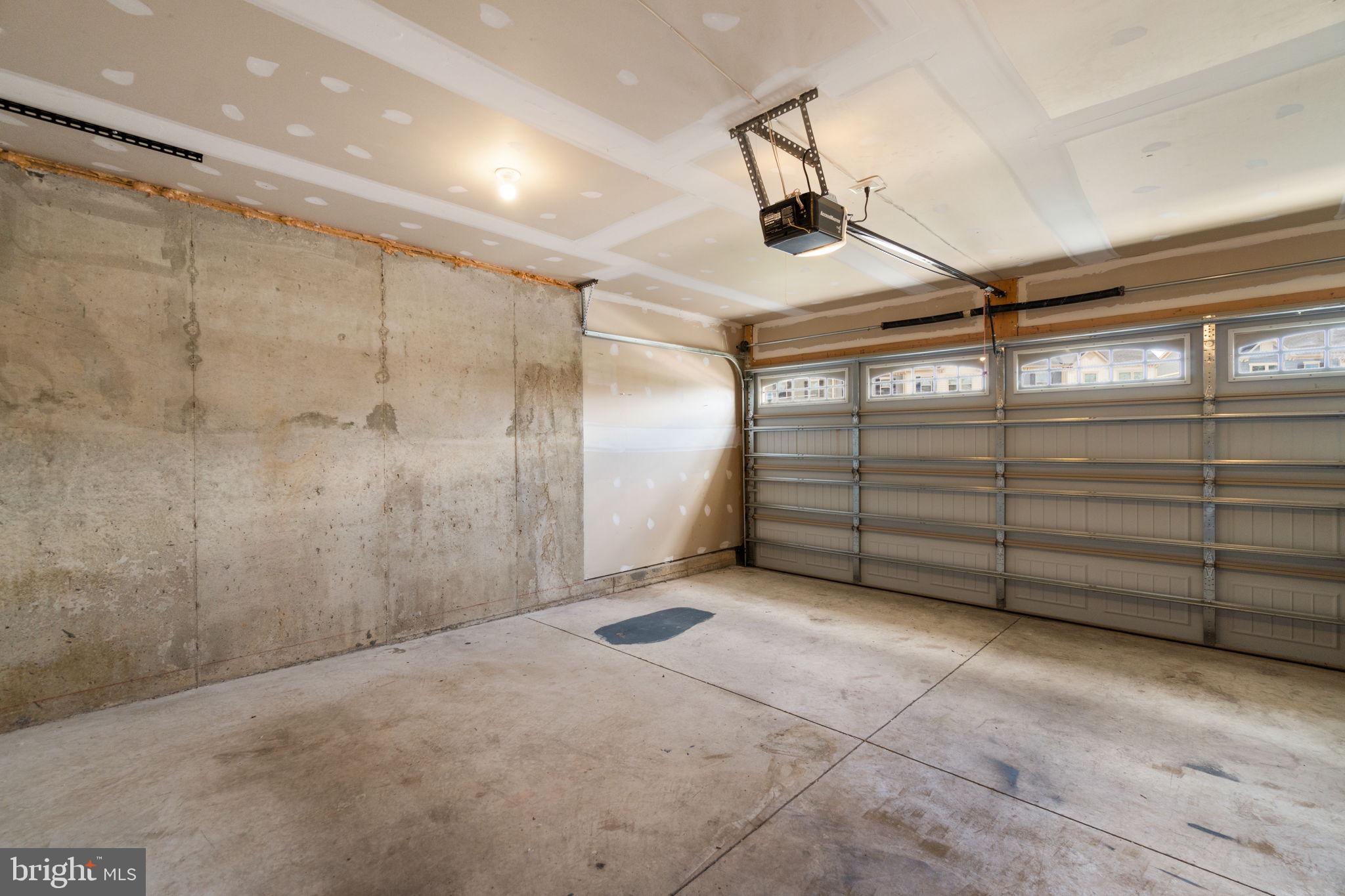 LAKE LINGANORE EAGLEHEAD - Residential