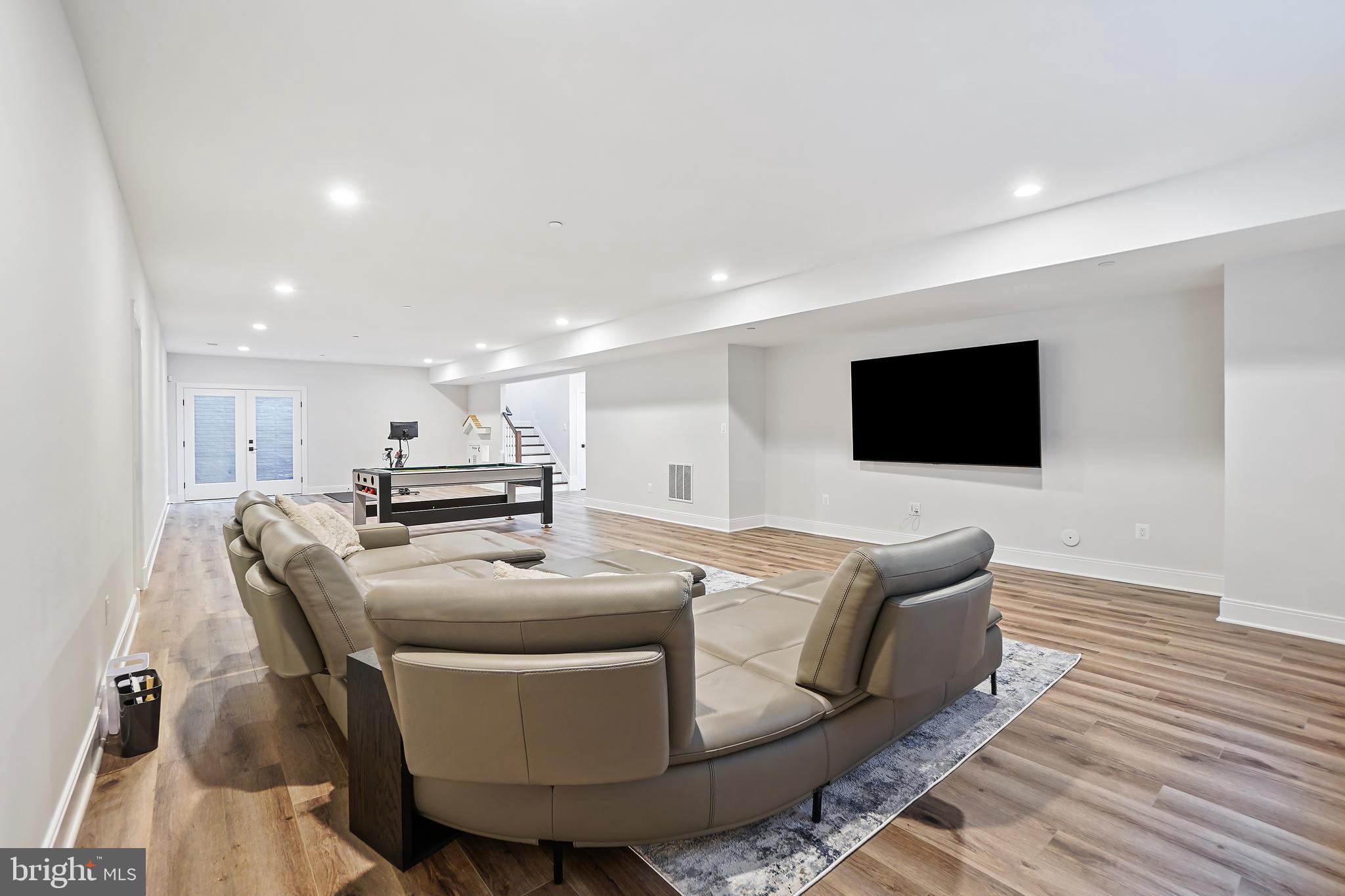 LONE OAK - Residential