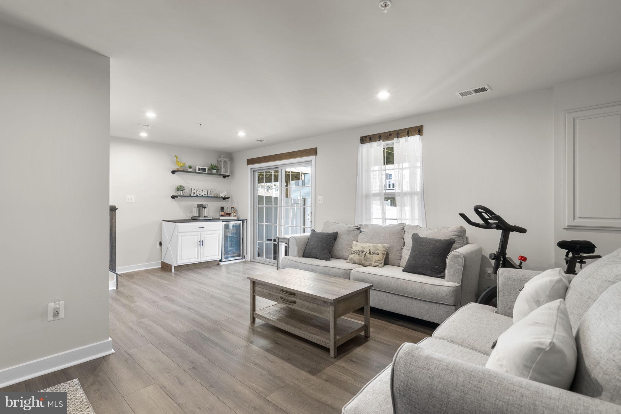 LAKE LINGANORE EAGLEHEAD - Residential