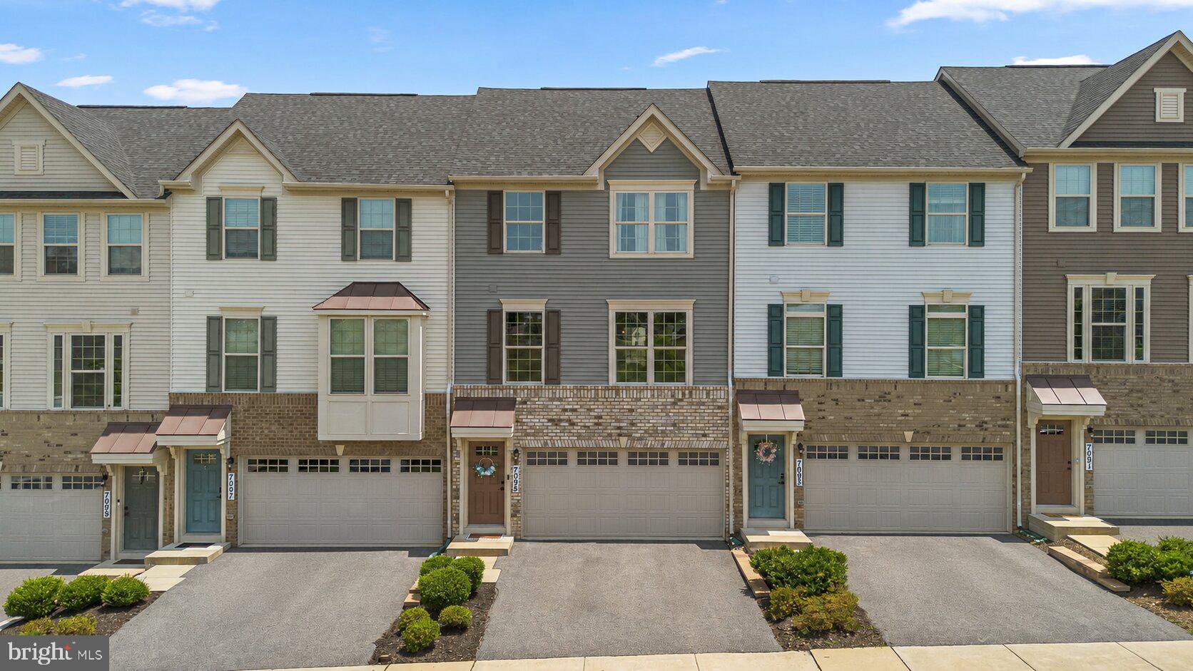 LAKE LINGANORE EAGLEHEAD - Residential