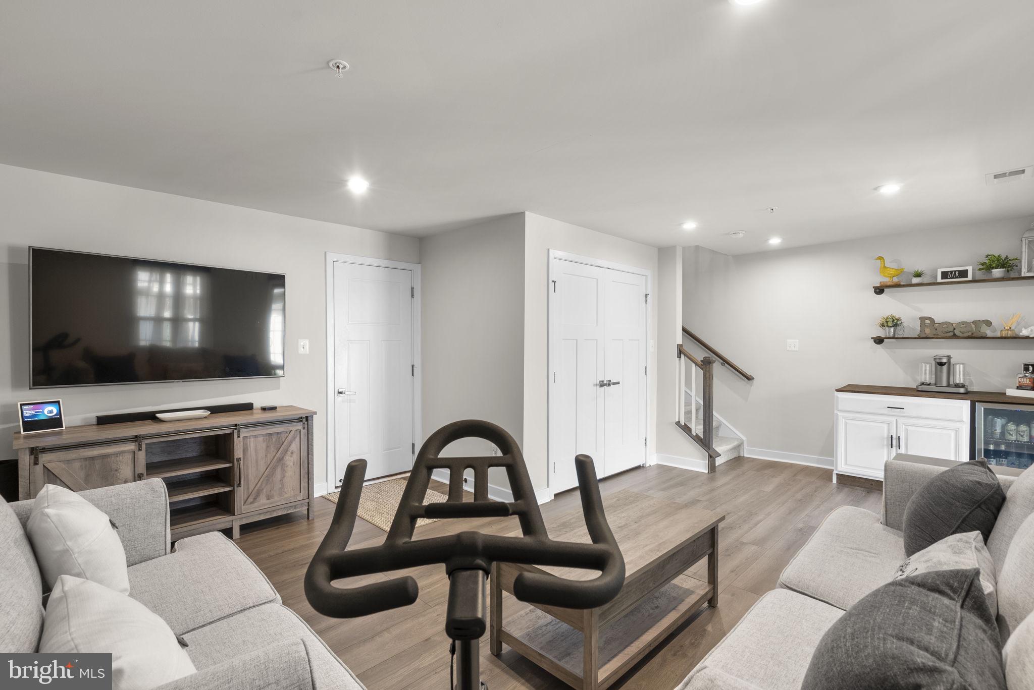 LAKE LINGANORE EAGLEHEAD - Residential