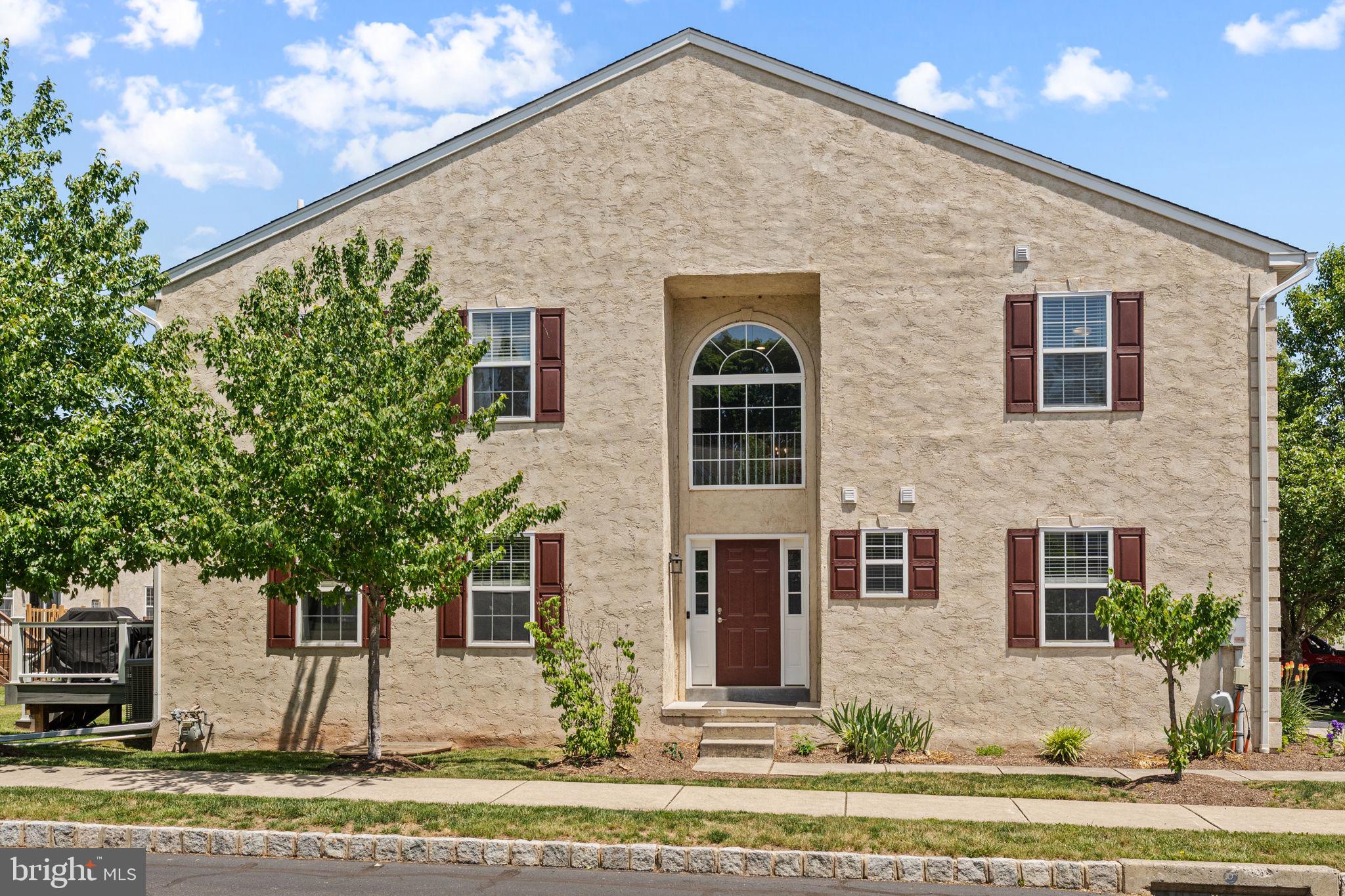 PRESTON COURT - Residential
