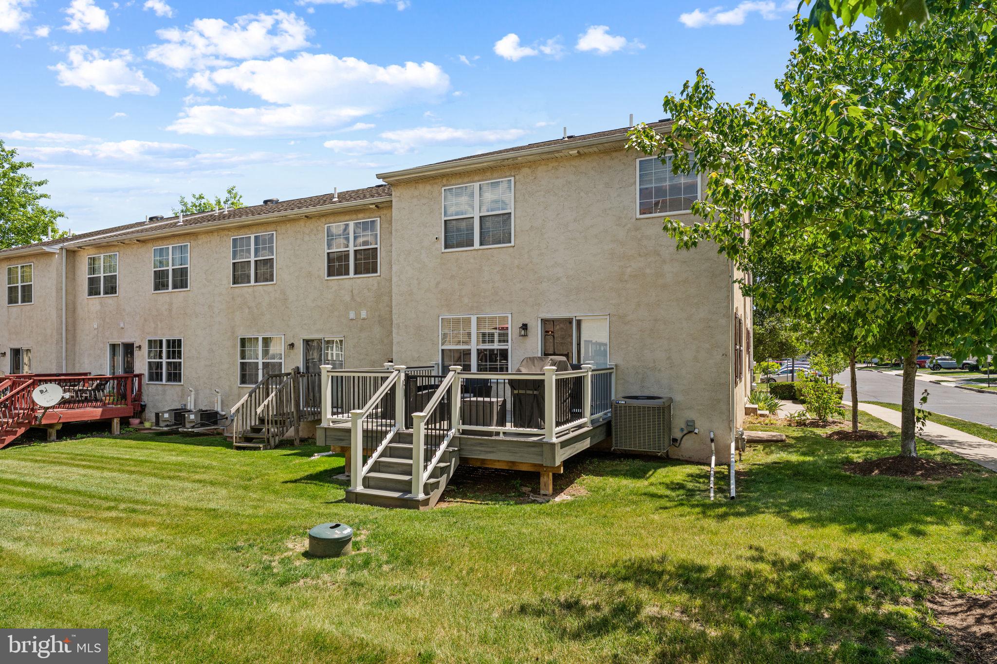 PRESTON COURT - Residential