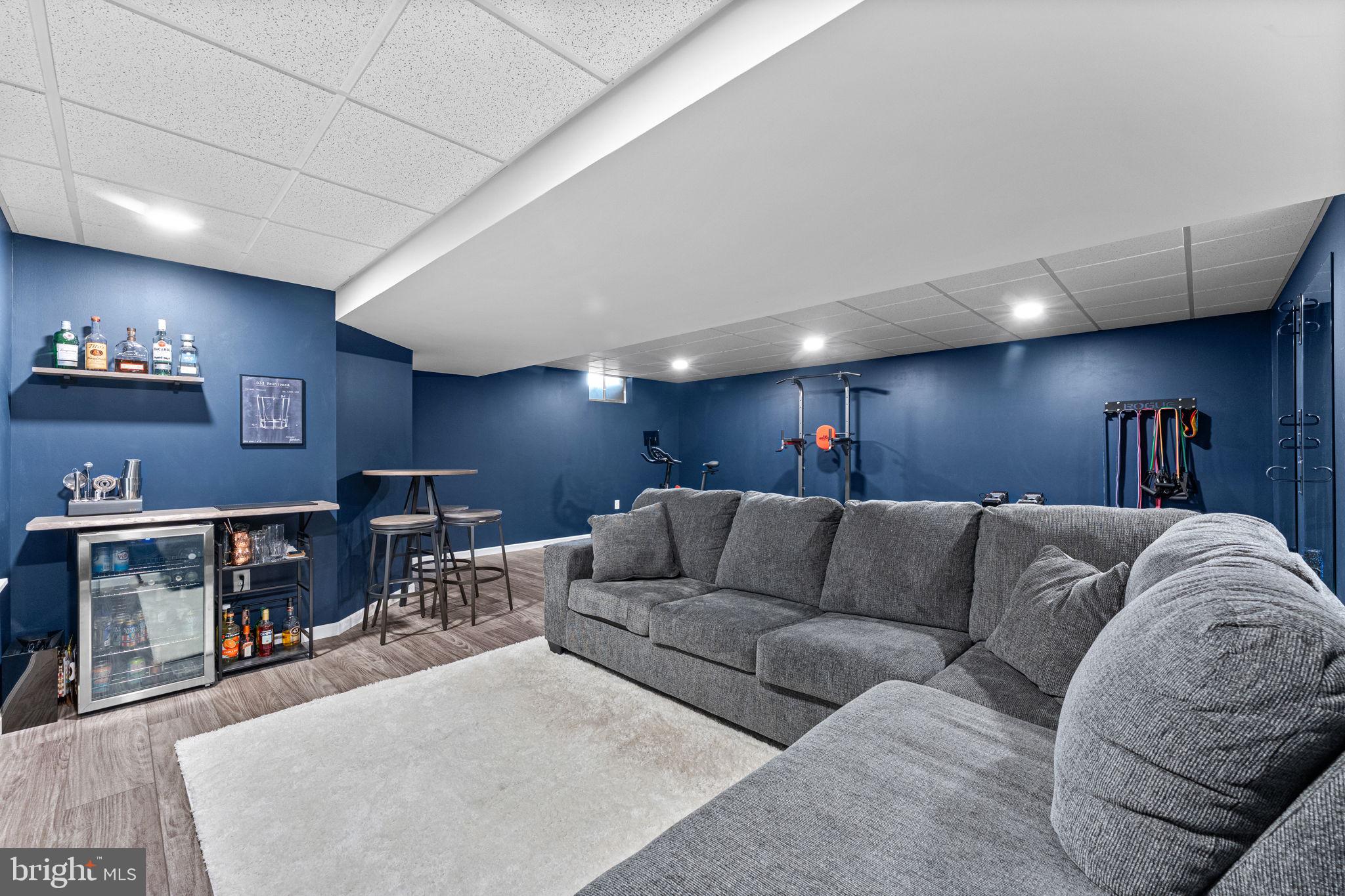 PRESTON COURT - Residential