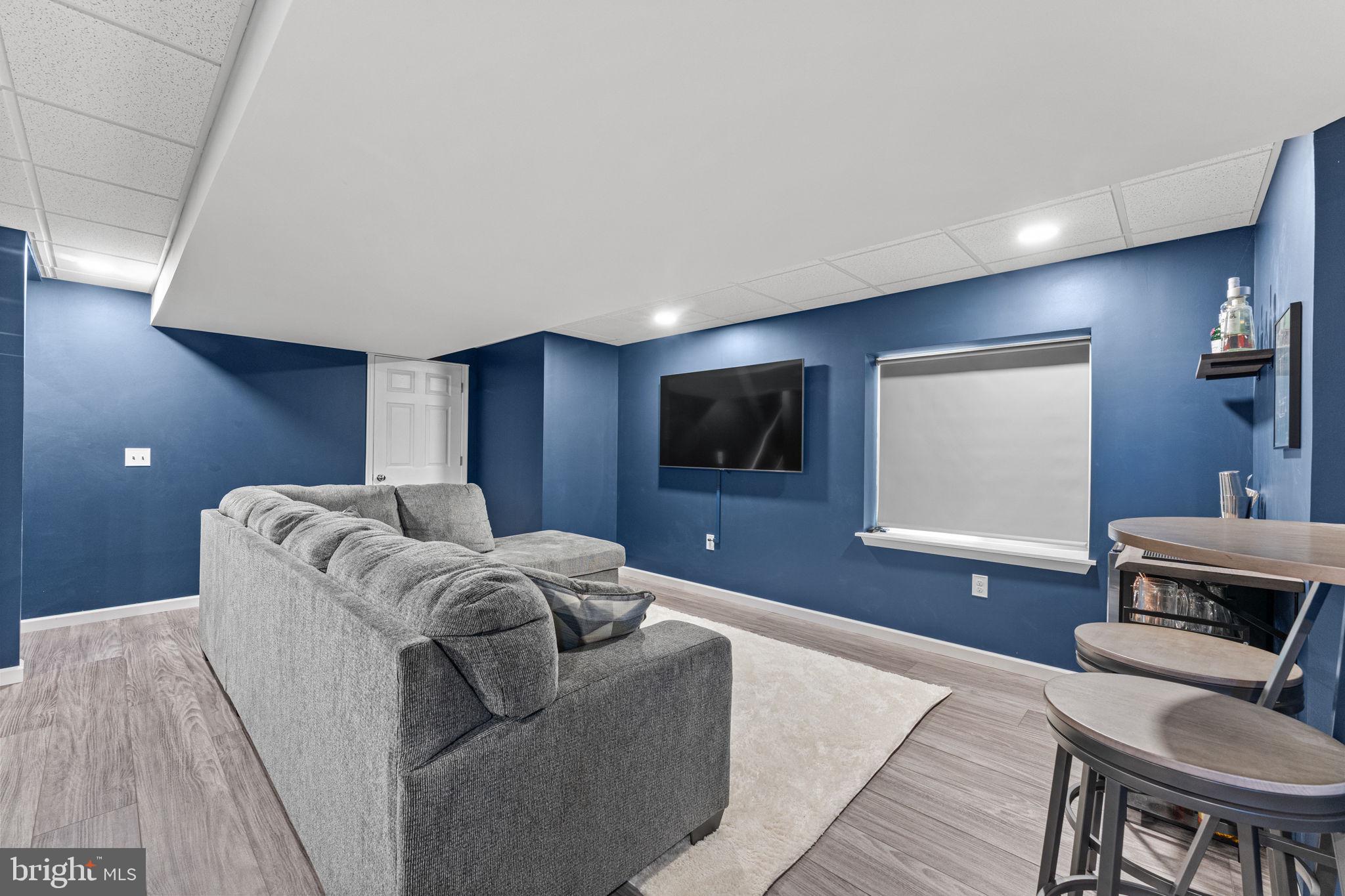 PRESTON COURT - Residential