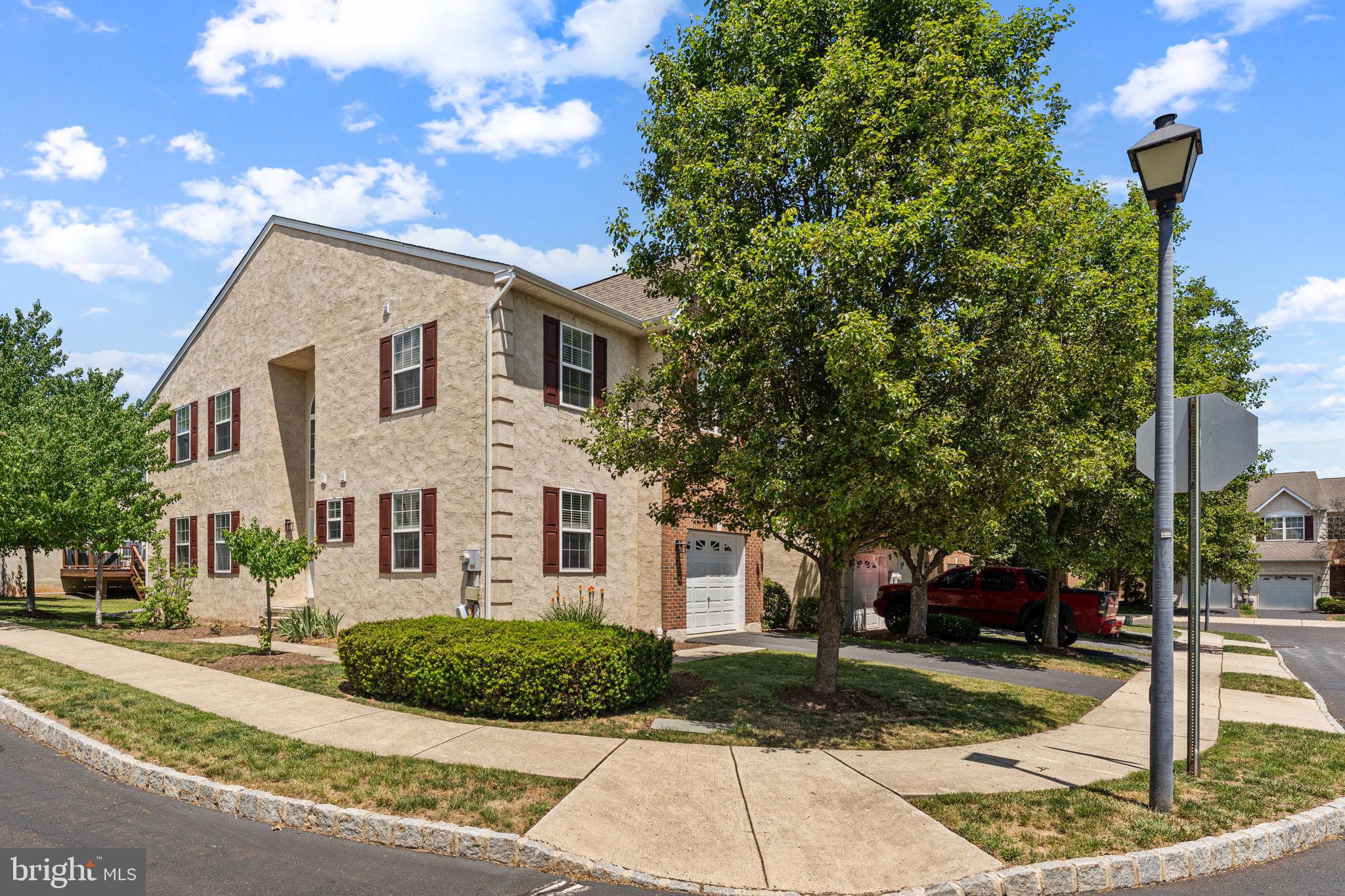PRESTON COURT - Residential